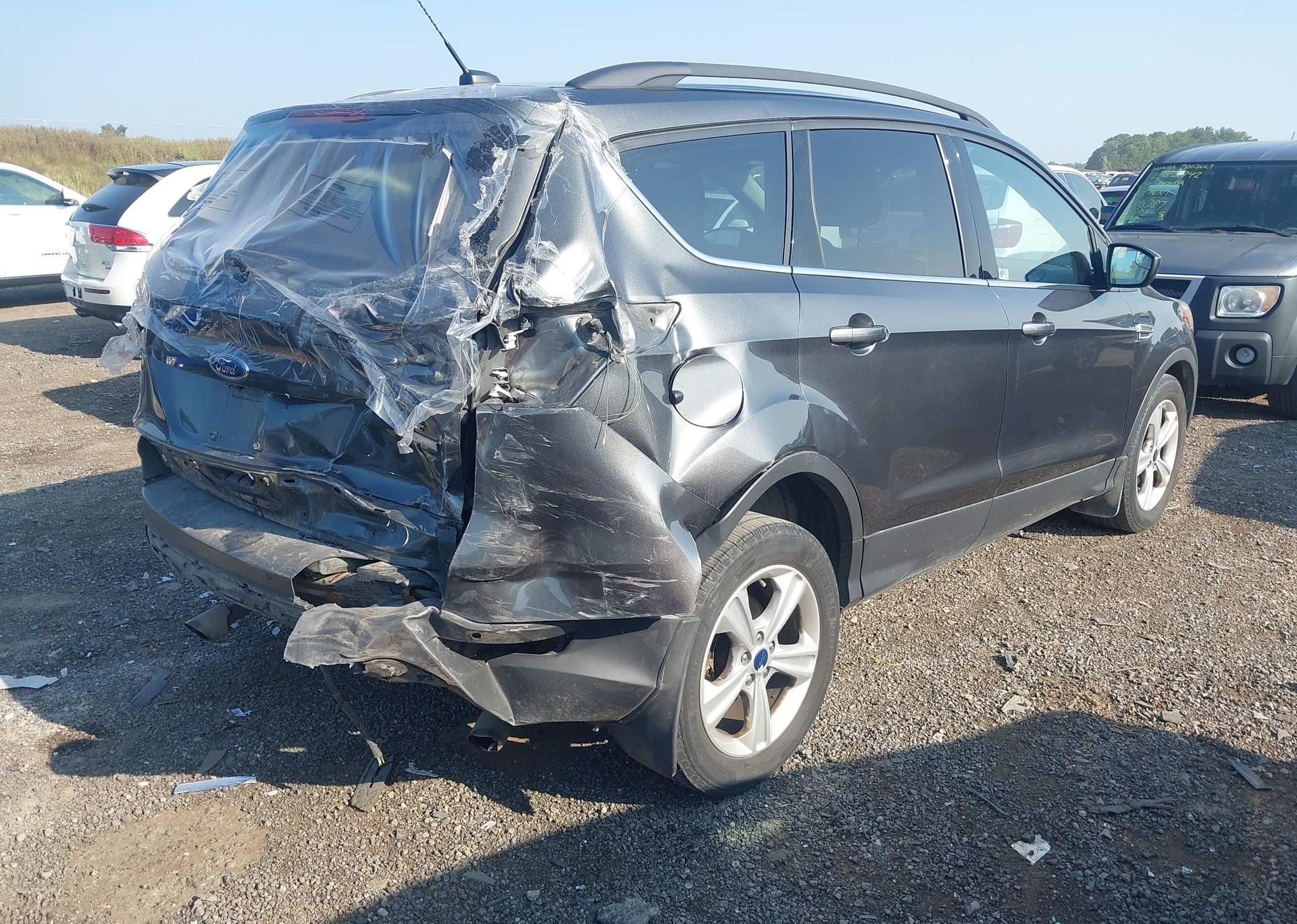 2016 FORD ESCAPE SE