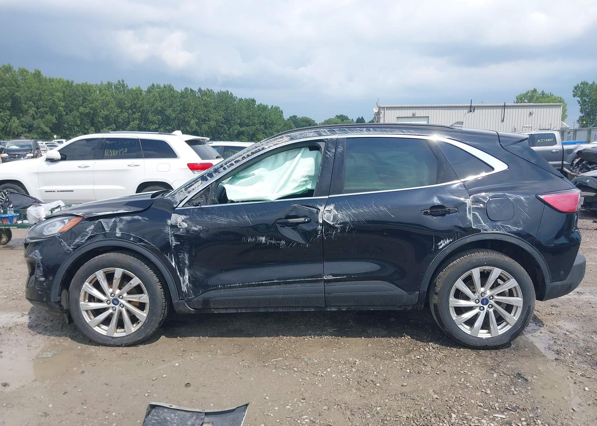 2021 FORD ESCAPE HYBRID TITANIUM