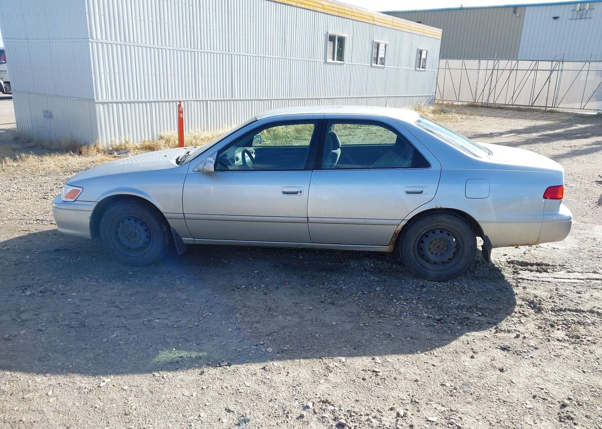 2000 TOYOTA CAMRY CE