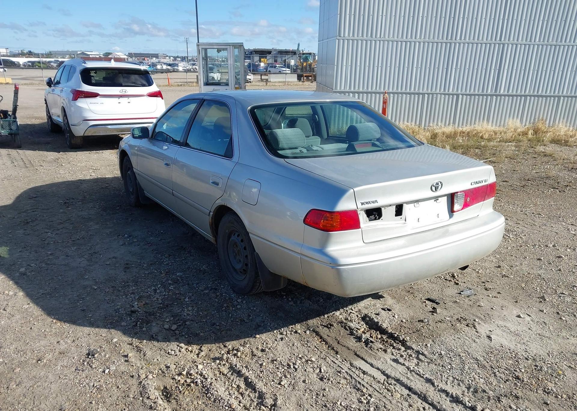 2000 TOYOTA CAMRY CE