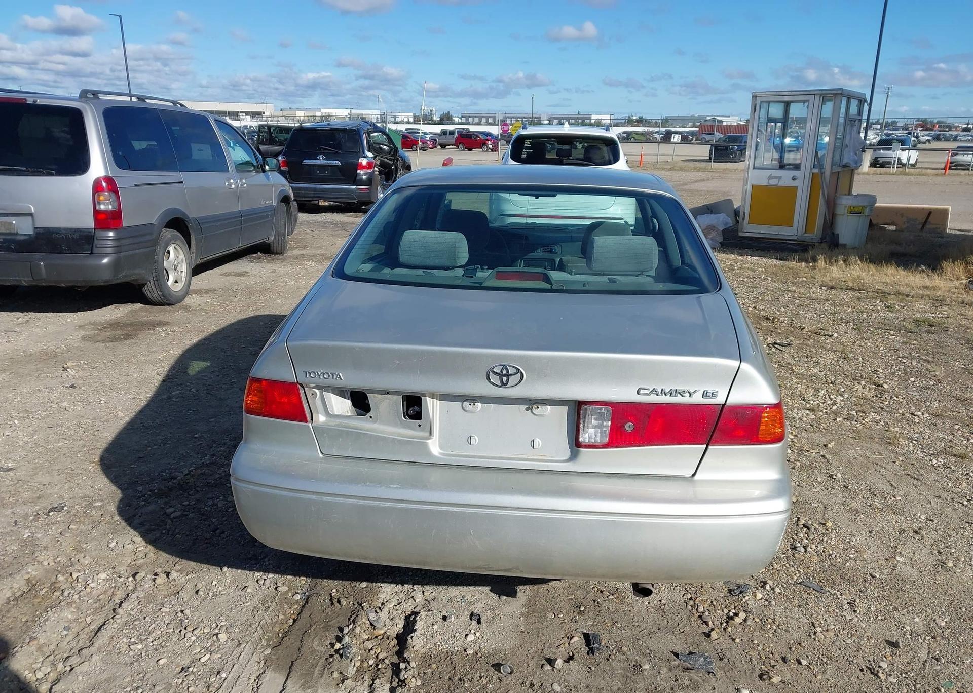 2000 TOYOTA CAMRY CE