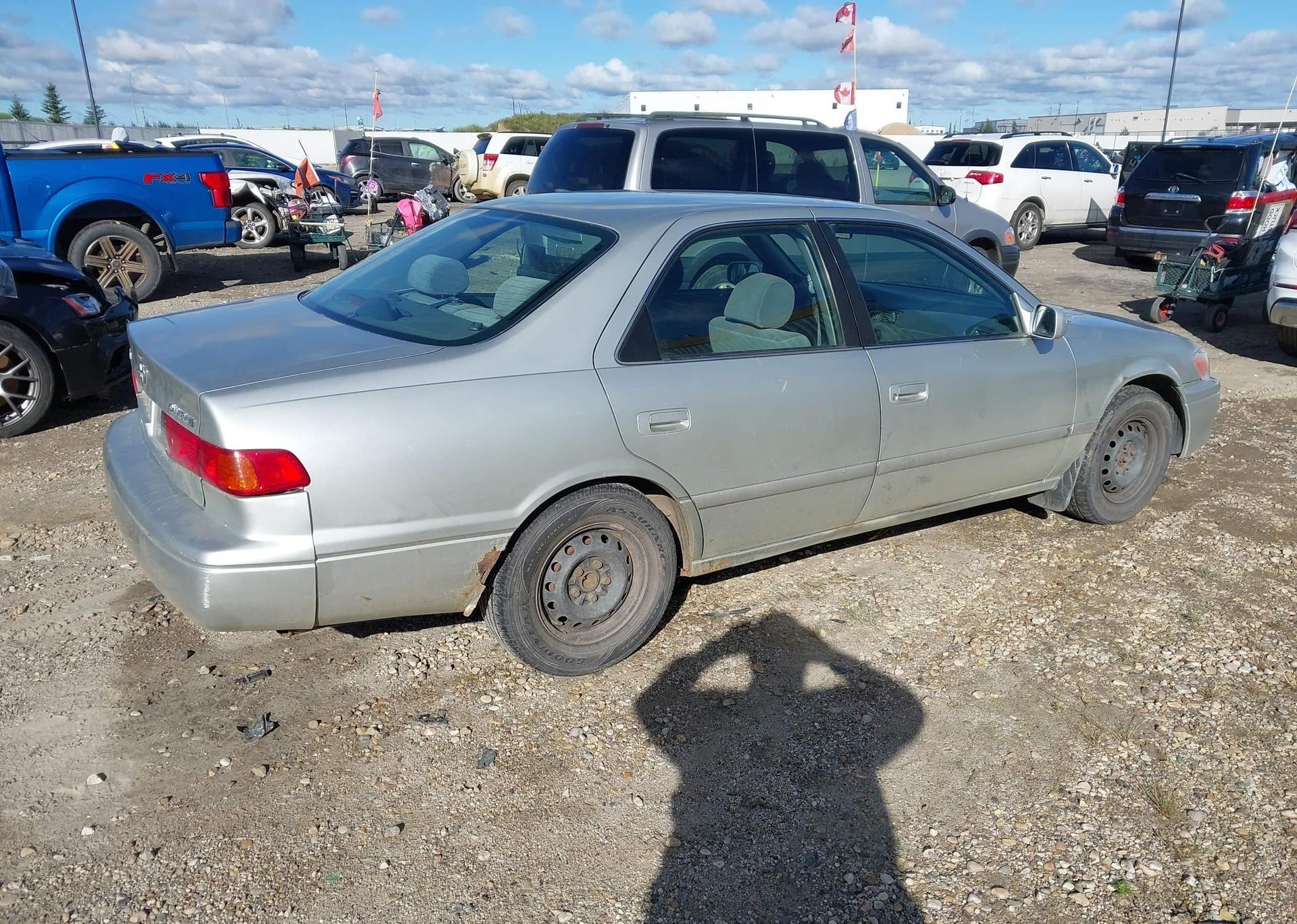 2000 TOYOTA CAMRY CE
