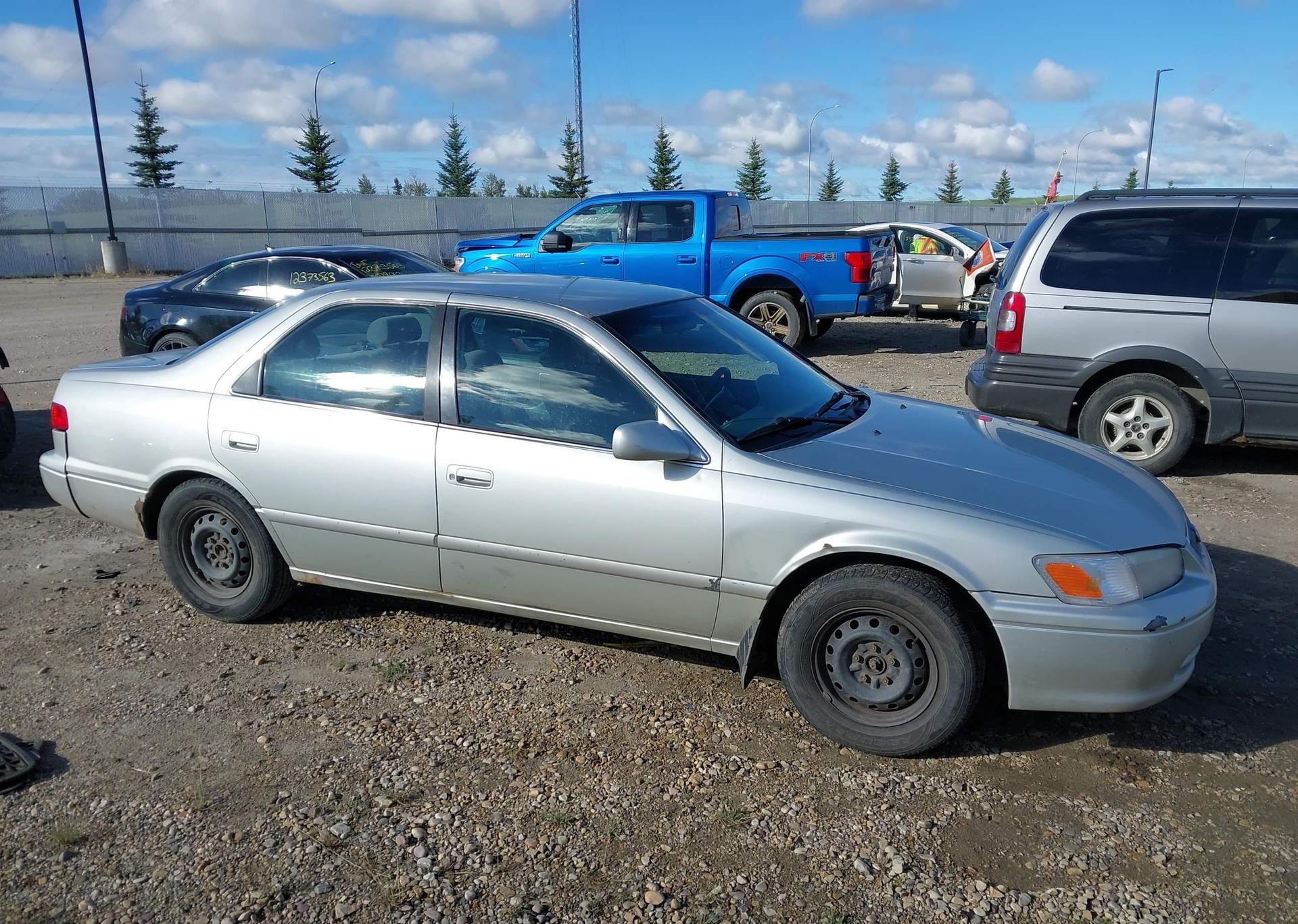 2000 TOYOTA CAMRY CE