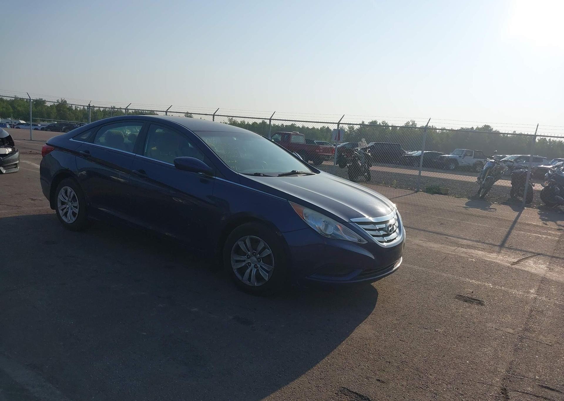 2011 HYUNDAI SONATA GL
