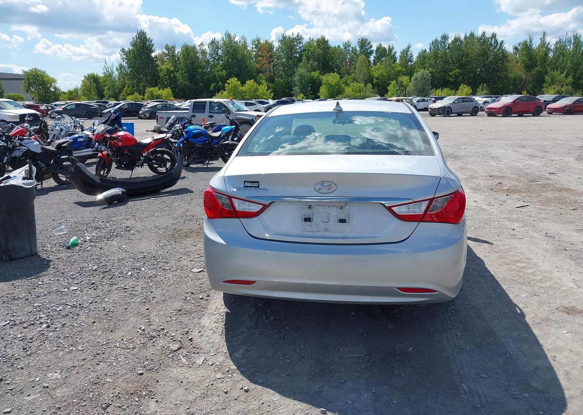 2012 HYUNDAI SONATA GLS