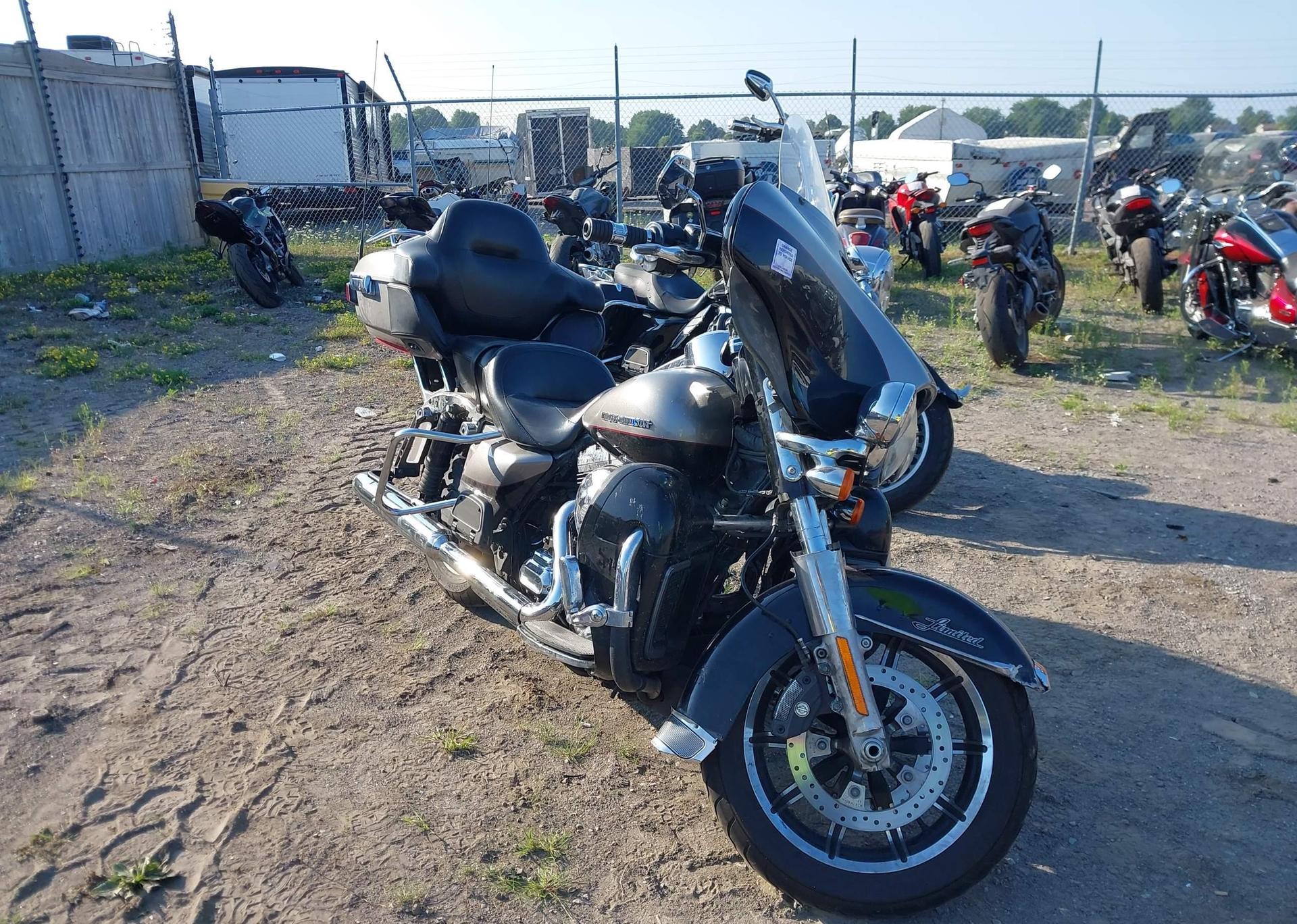 2016 HARLEY-DAVIDSON FLHTK ULTRA LIMITED