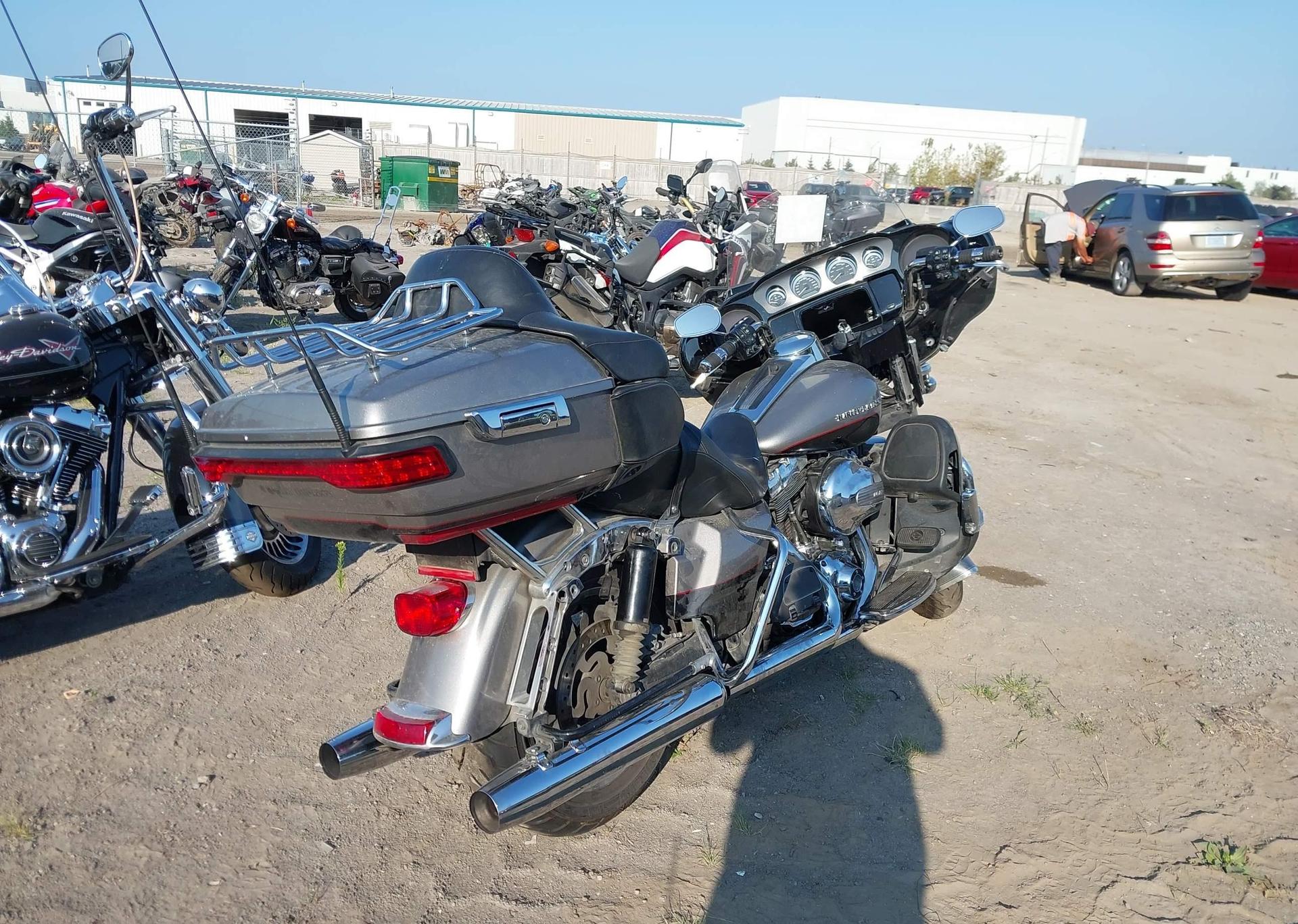 2016 HARLEY-DAVIDSON FLHTK ULTRA LIMITED