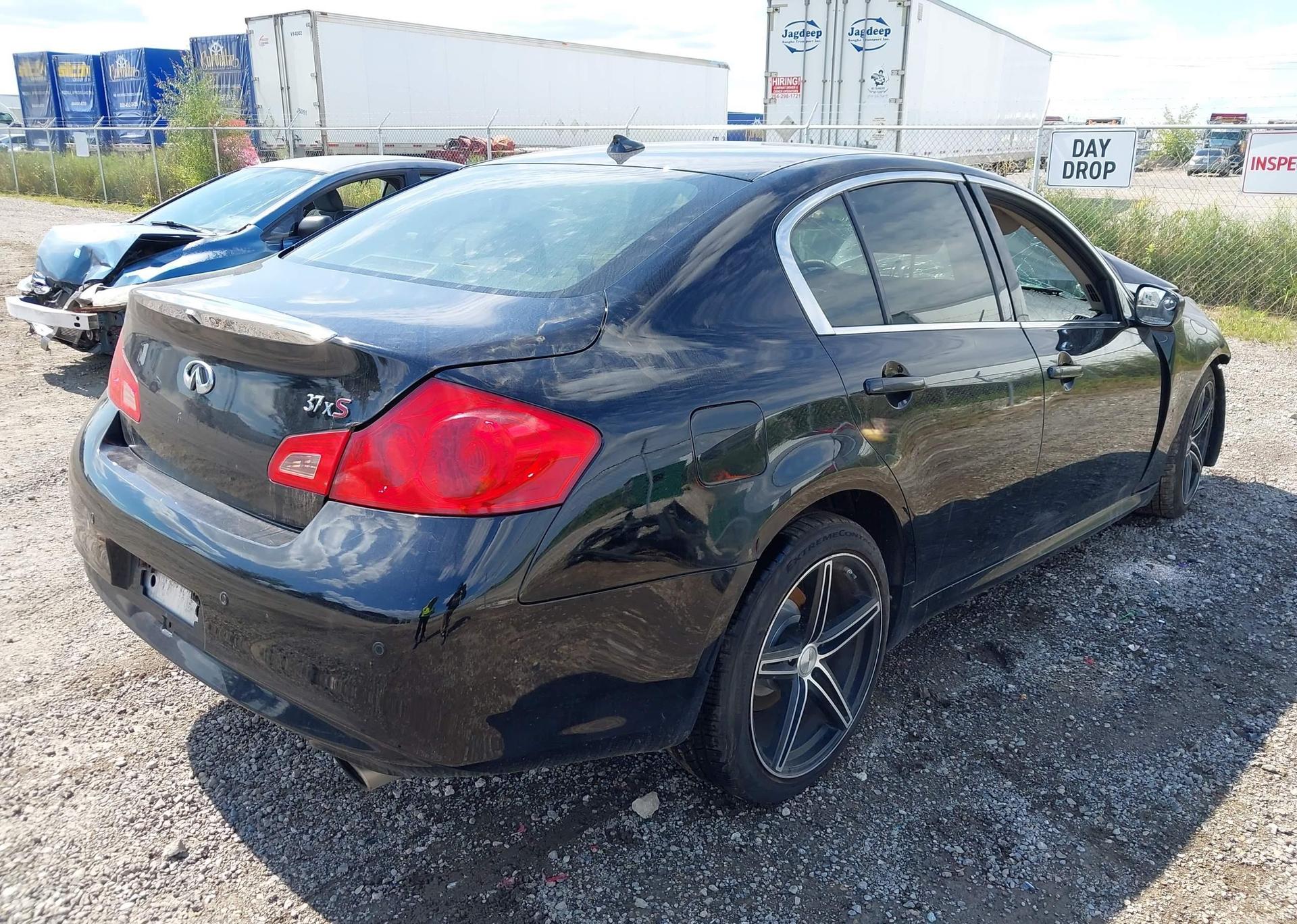 2012 INFINITI G37