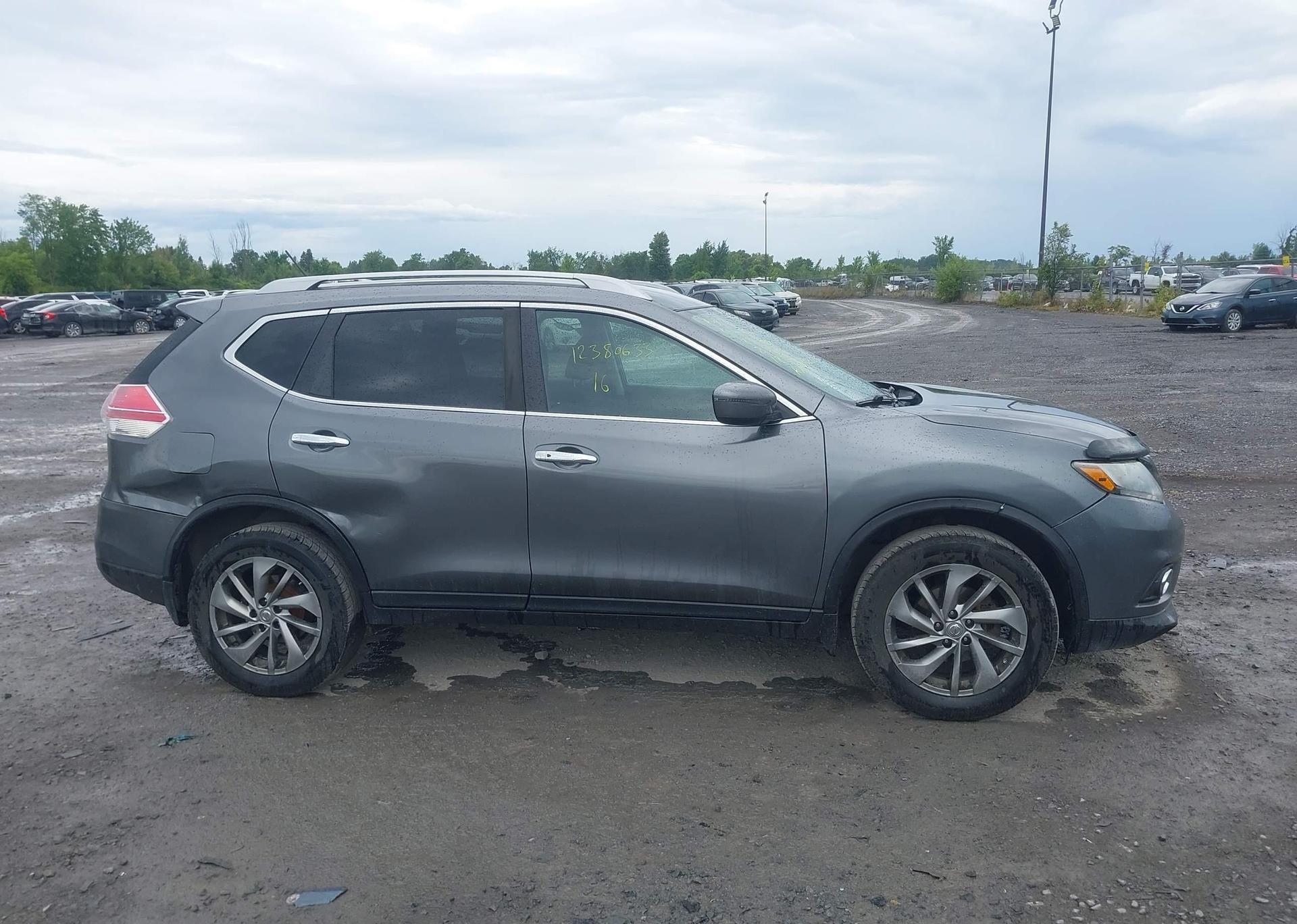 2016 NISSAN ROGUE S