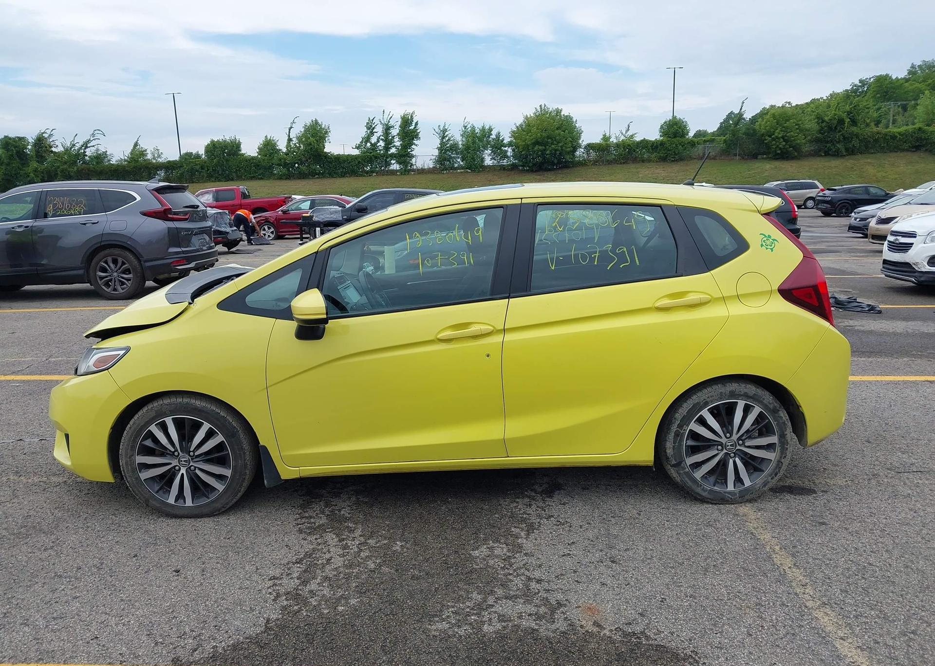 2016 HONDA FIT EX