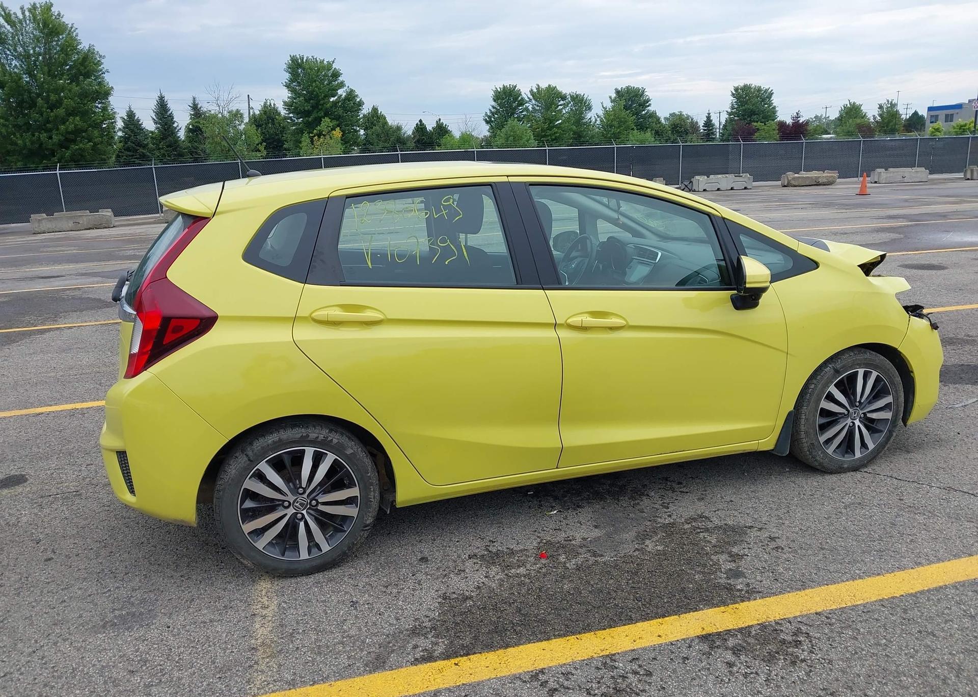 2016 HONDA FIT EX