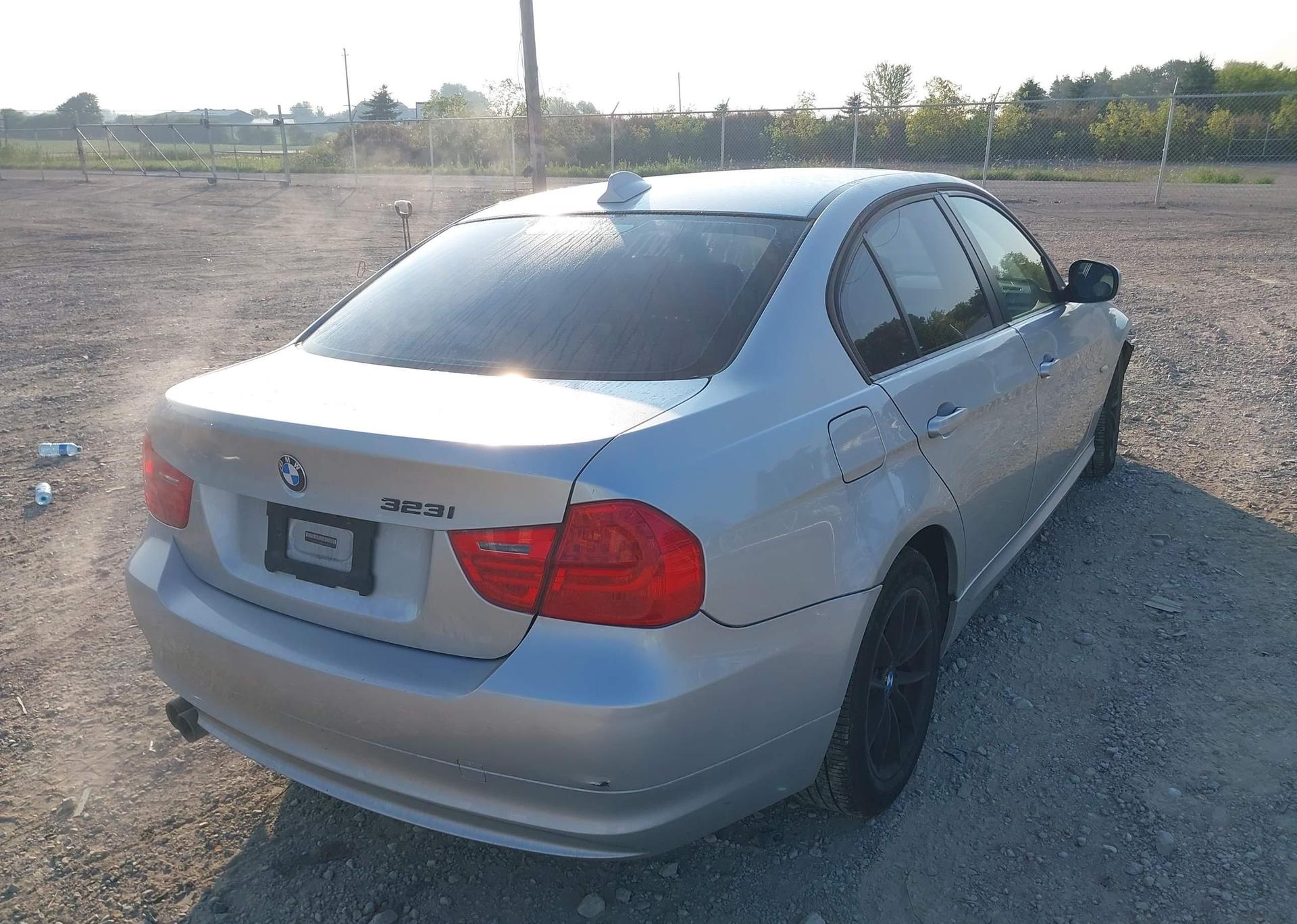 2011 BMW 323 I