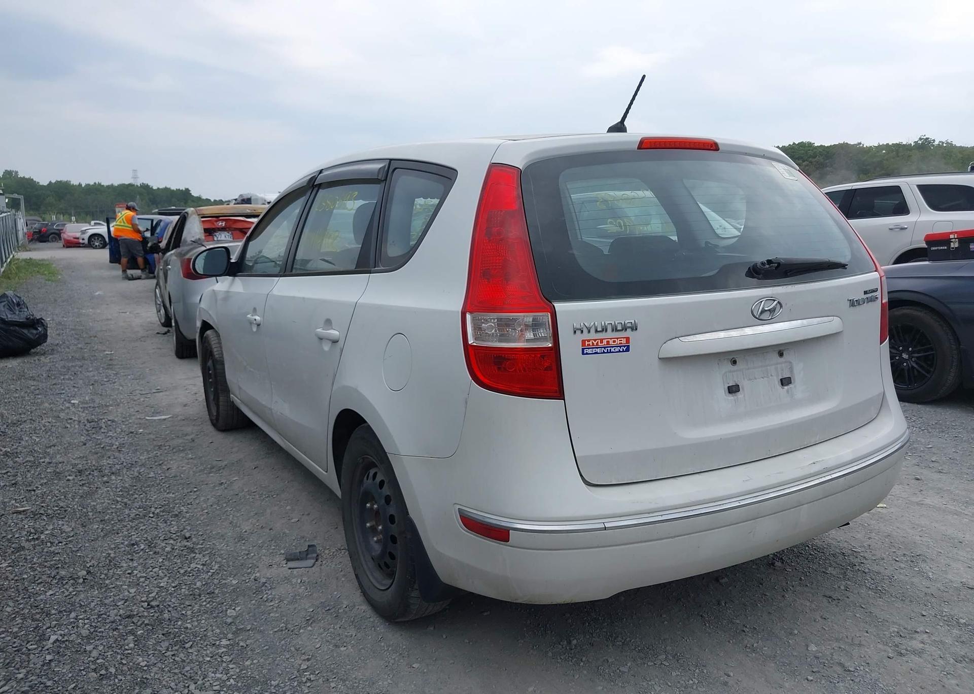2011 HYUNDAI ELANTRA TOURING GLS