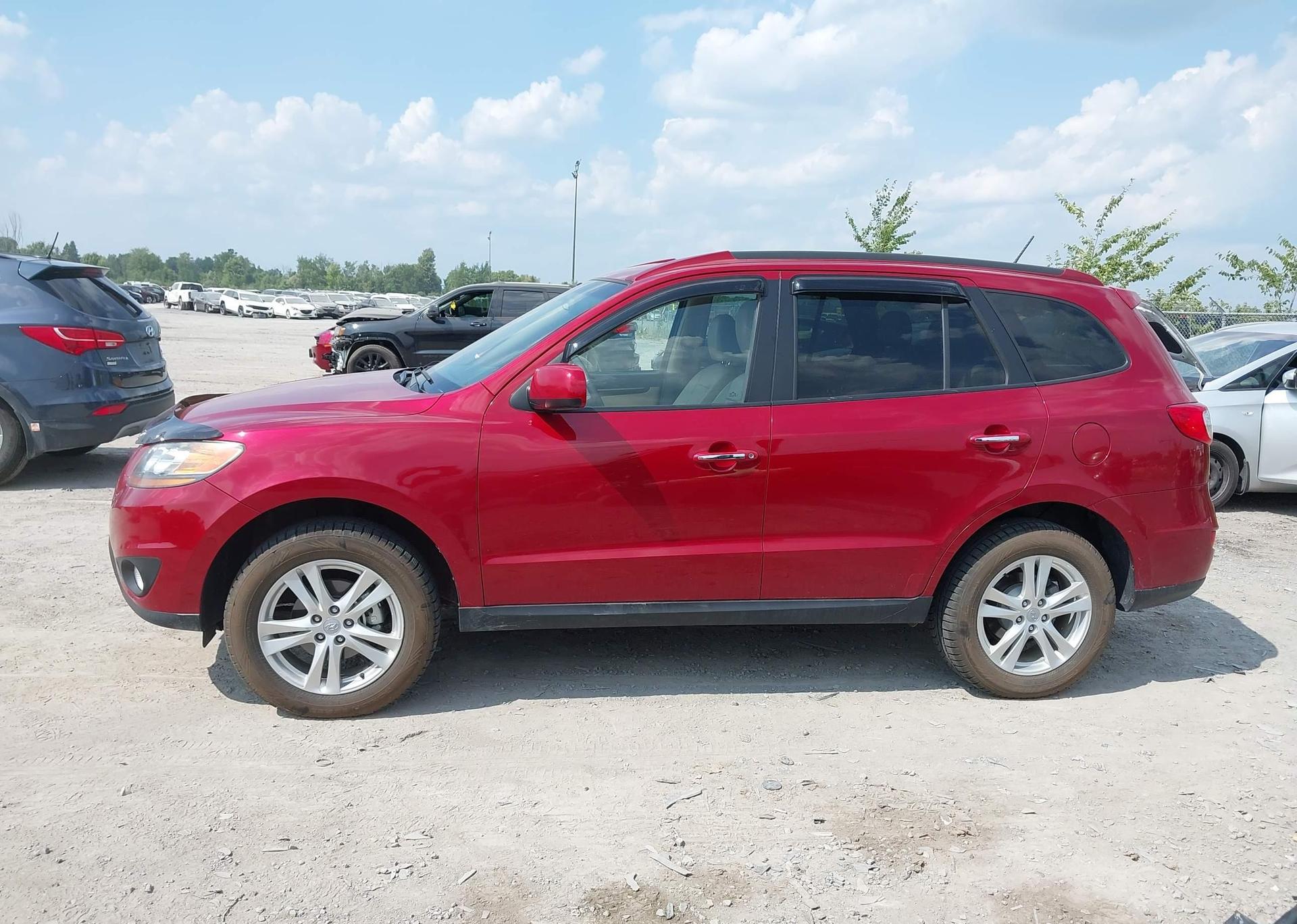 2011 HYUNDAI SANTA FE SE
