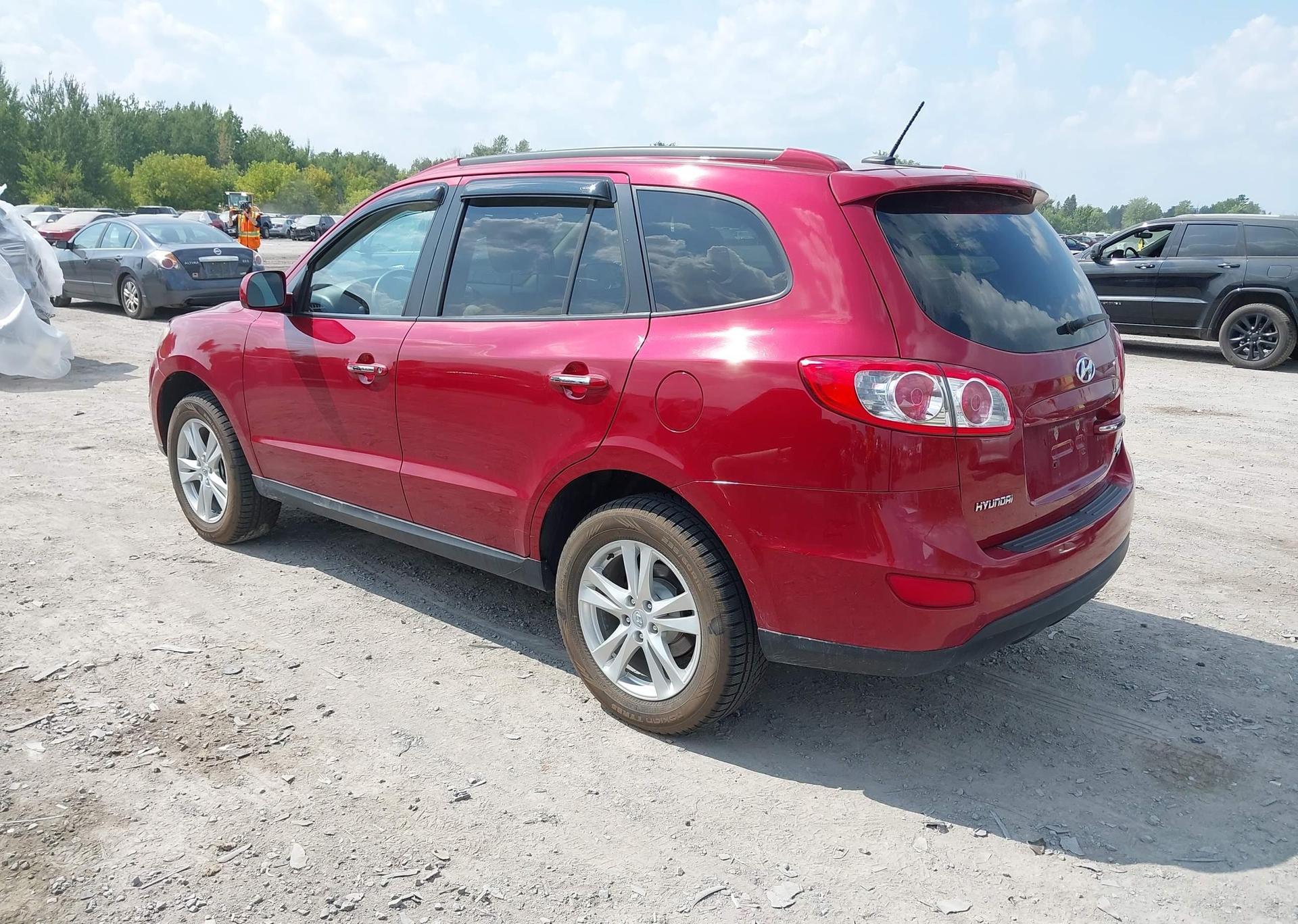 2011 HYUNDAI SANTA FE SE
