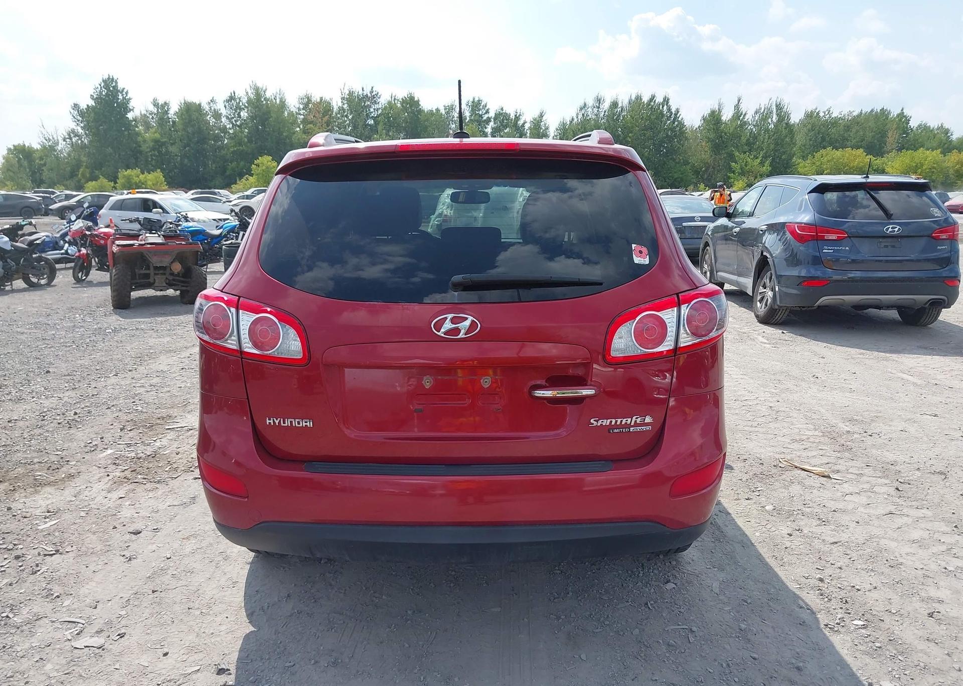 2011 HYUNDAI SANTA FE SE
