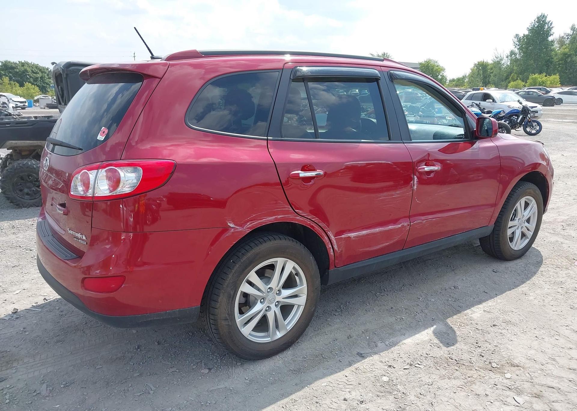 2011 HYUNDAI SANTA FE SE
