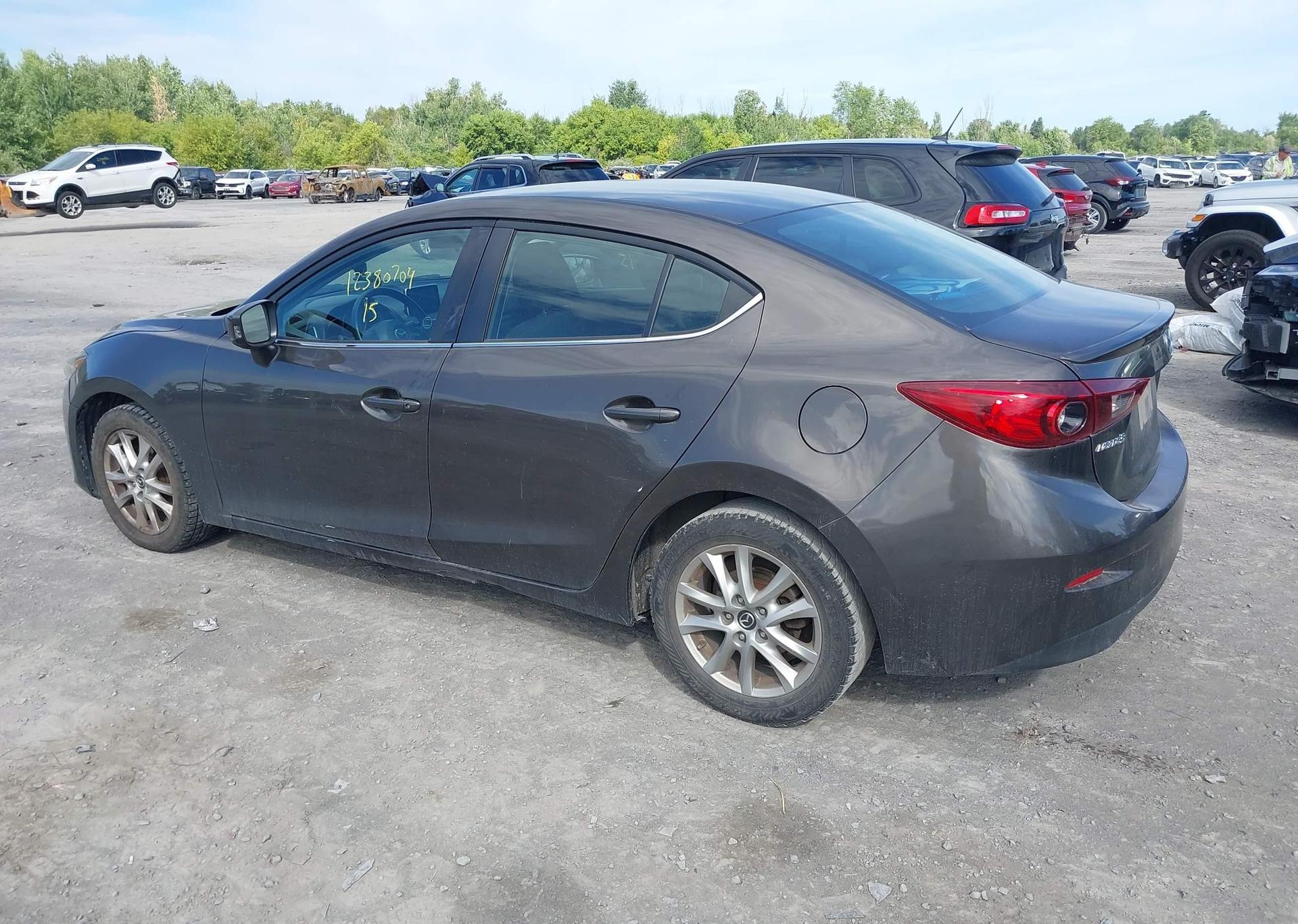 2015 MAZDA MAZDA3 GS