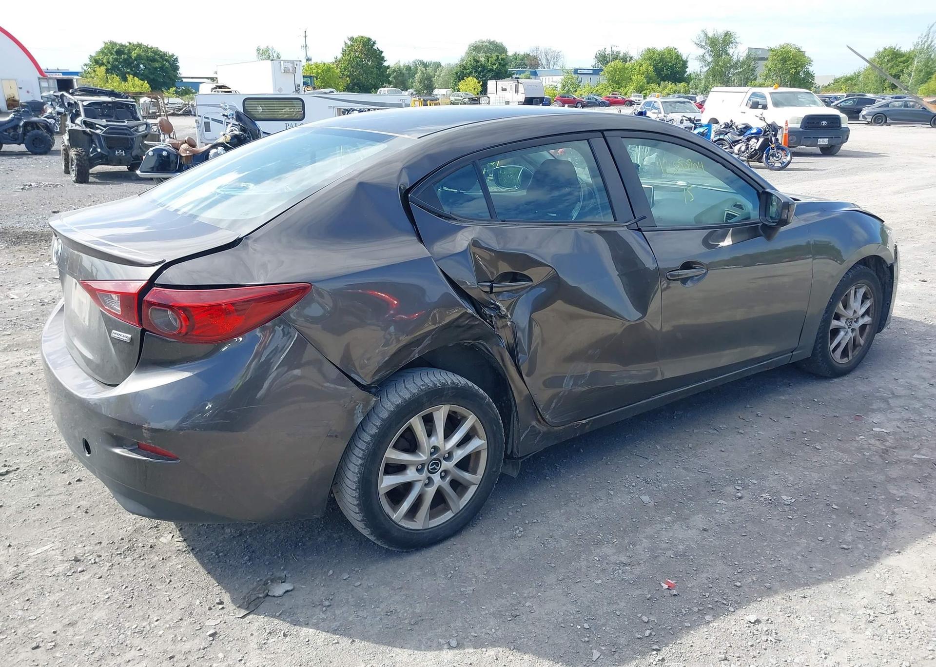 2015 MAZDA MAZDA3 GS