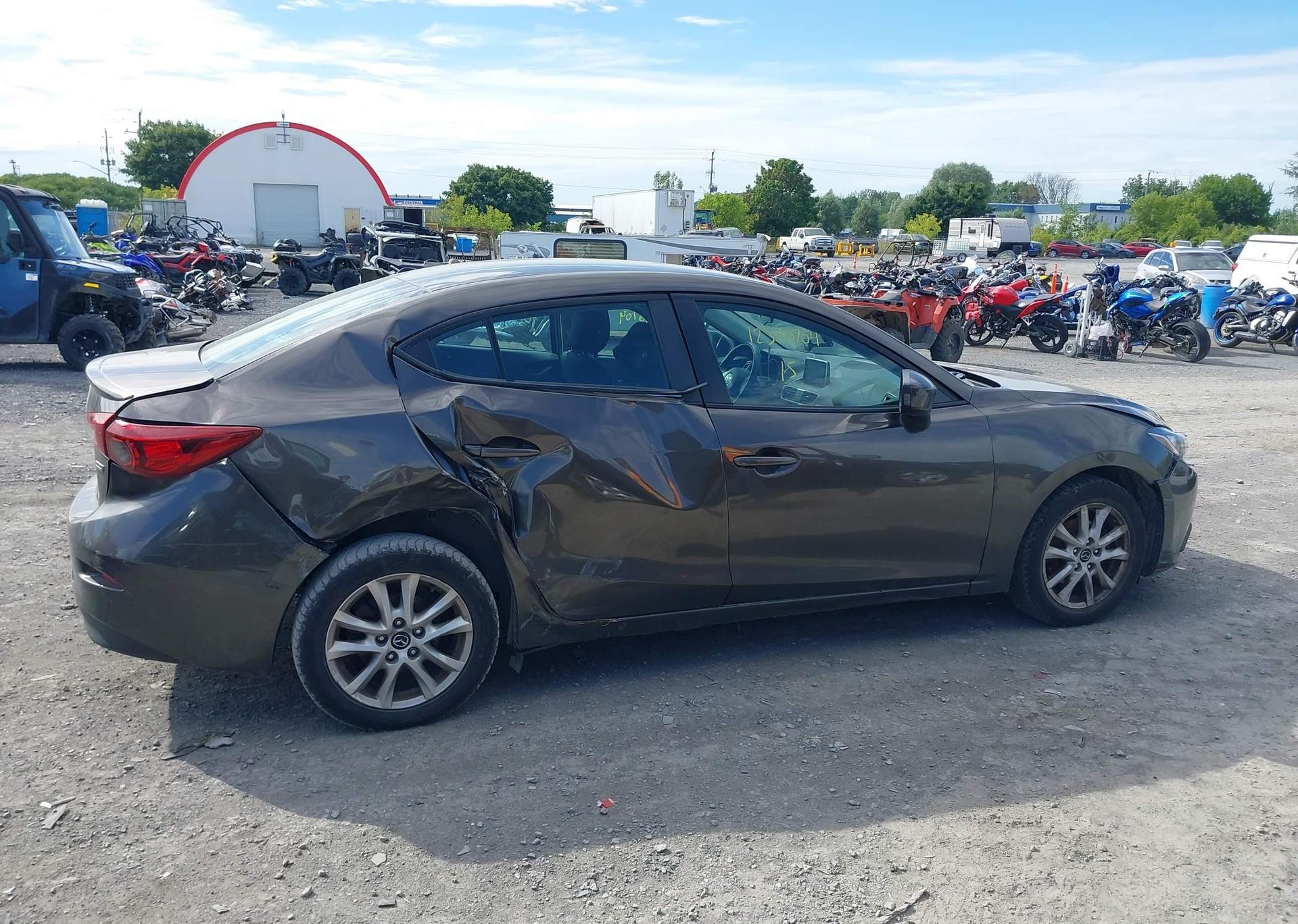 2015 MAZDA MAZDA3 GS