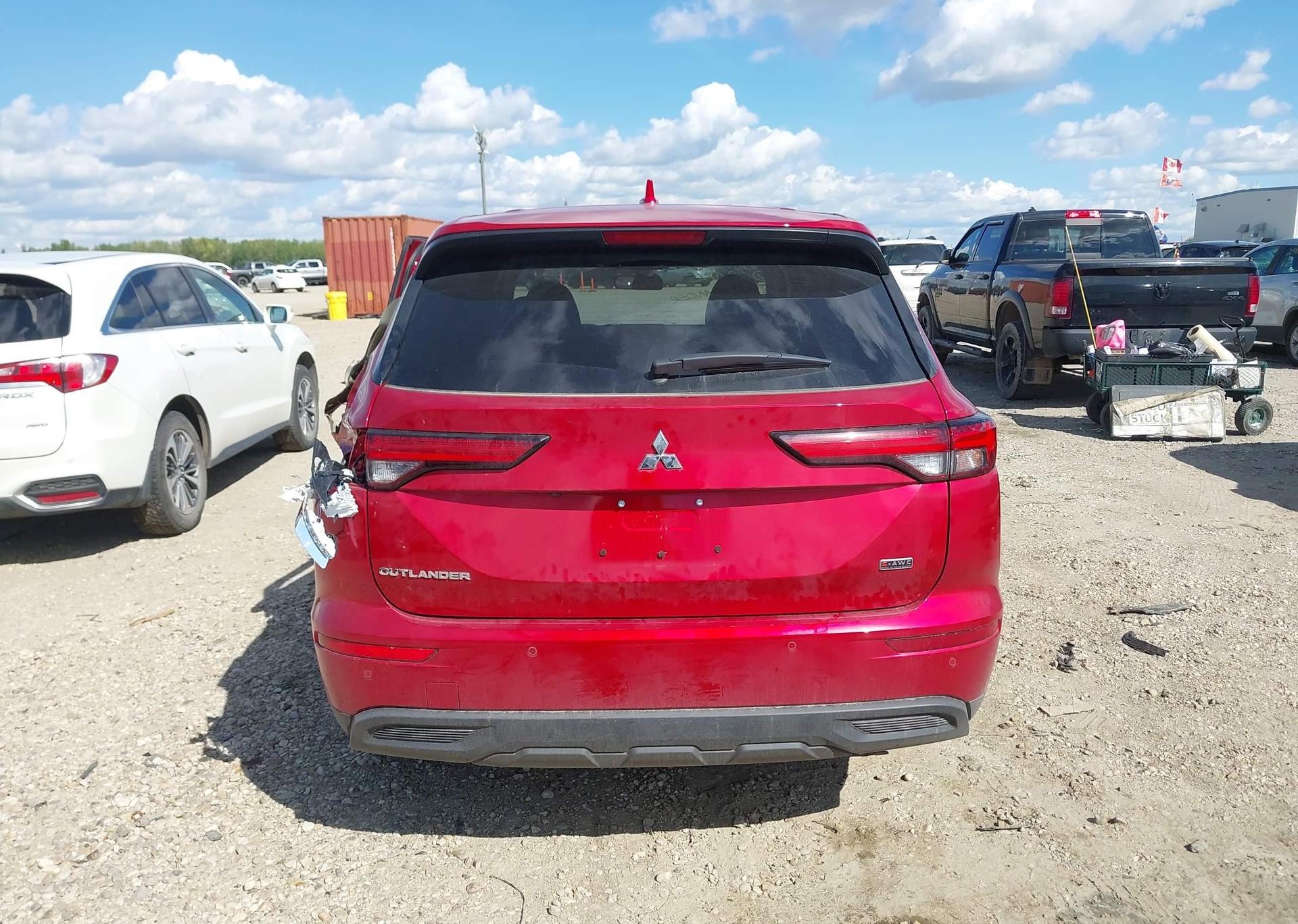 2024 MITSUBISHI OUTLANDER ES