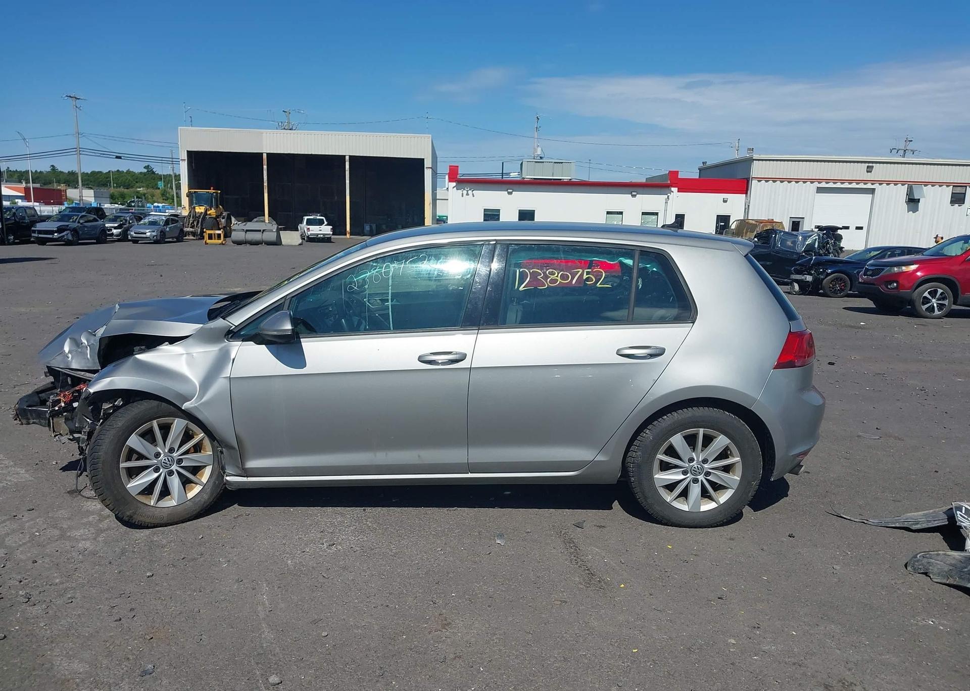 2017 VOLKSWAGEN GOLF 1.8 TSI COMFORTLINE