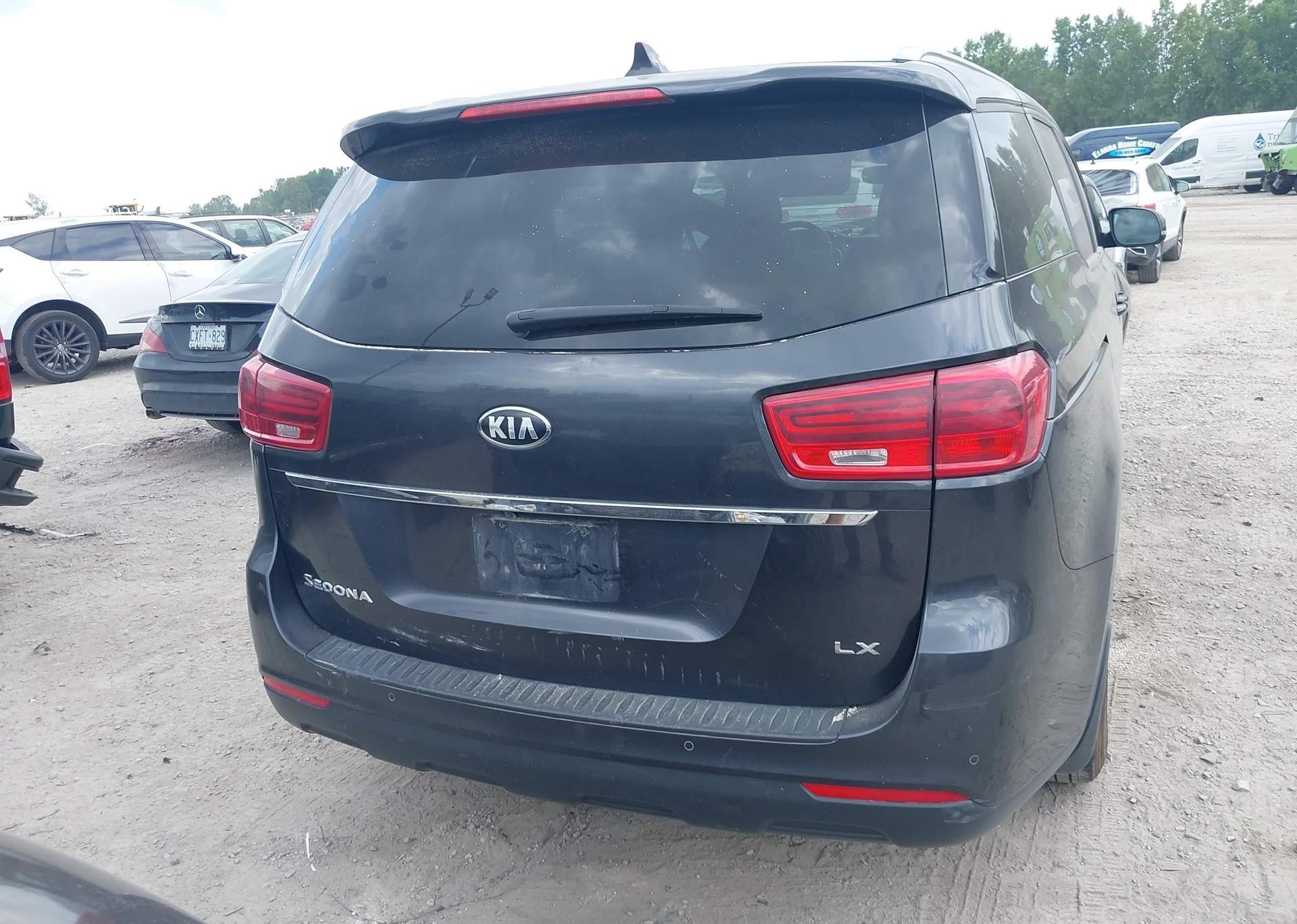 2020 KIA SEDONA LX