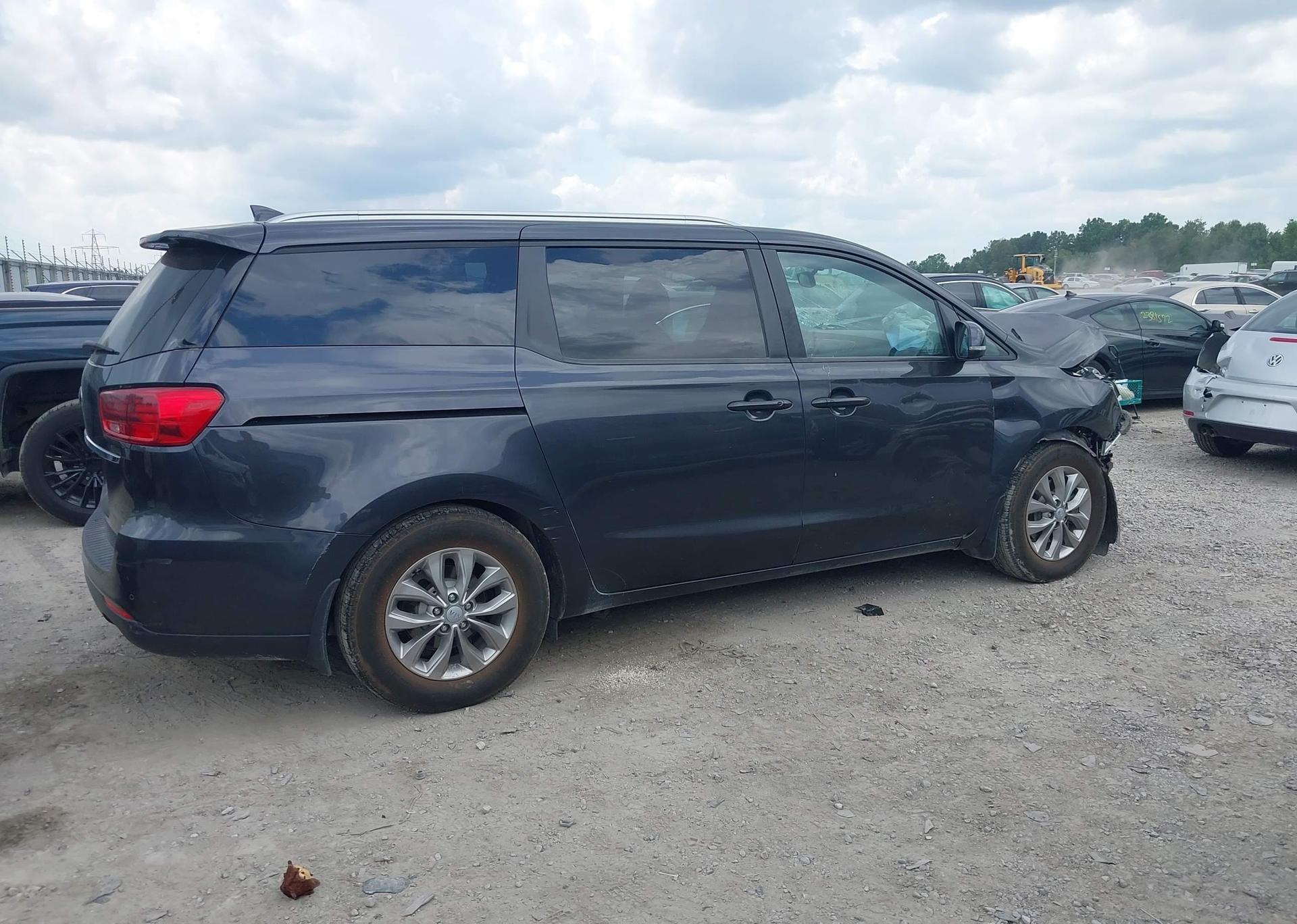 2020 KIA SEDONA LX