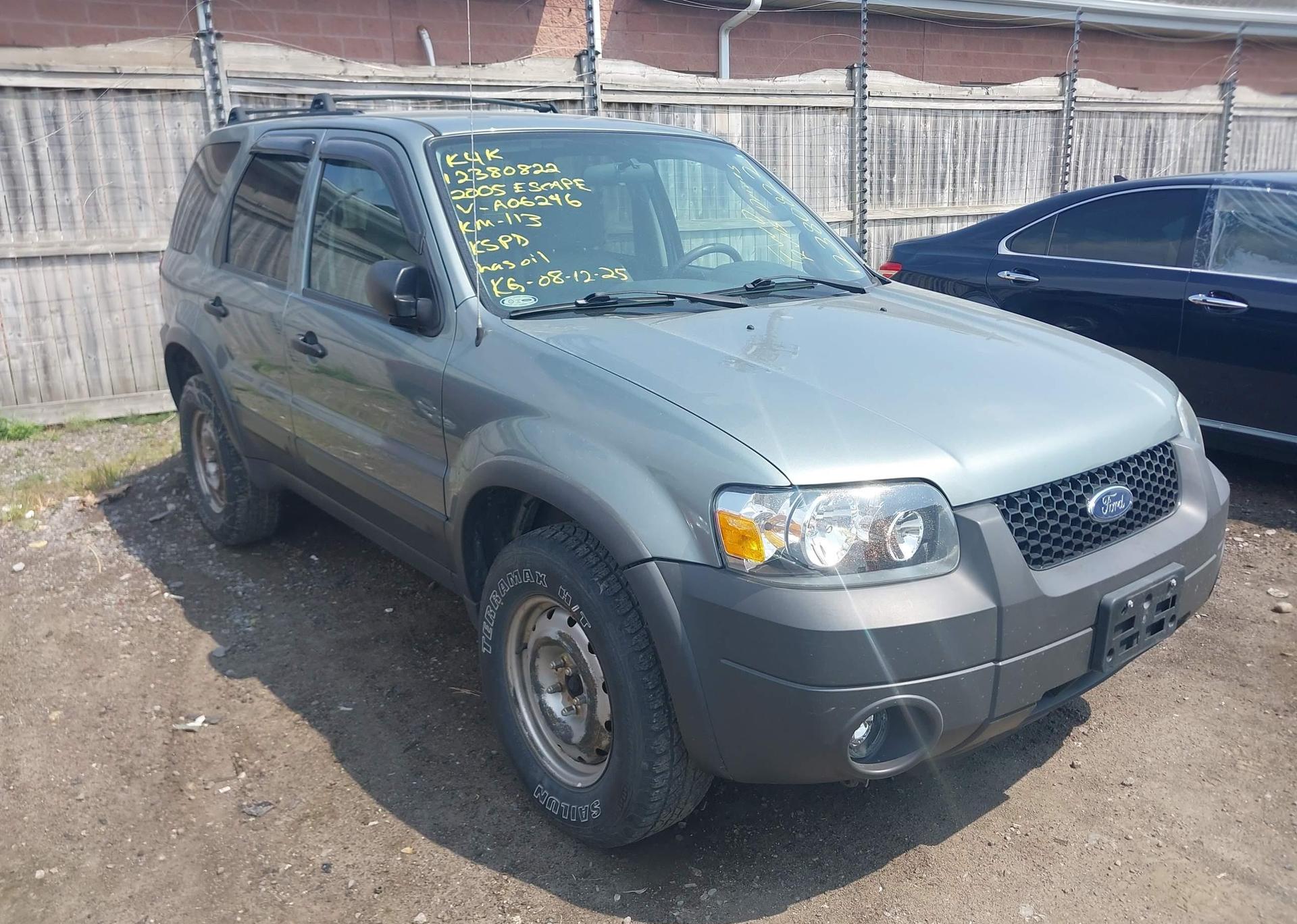 2005 FORD ESCAPE XLT