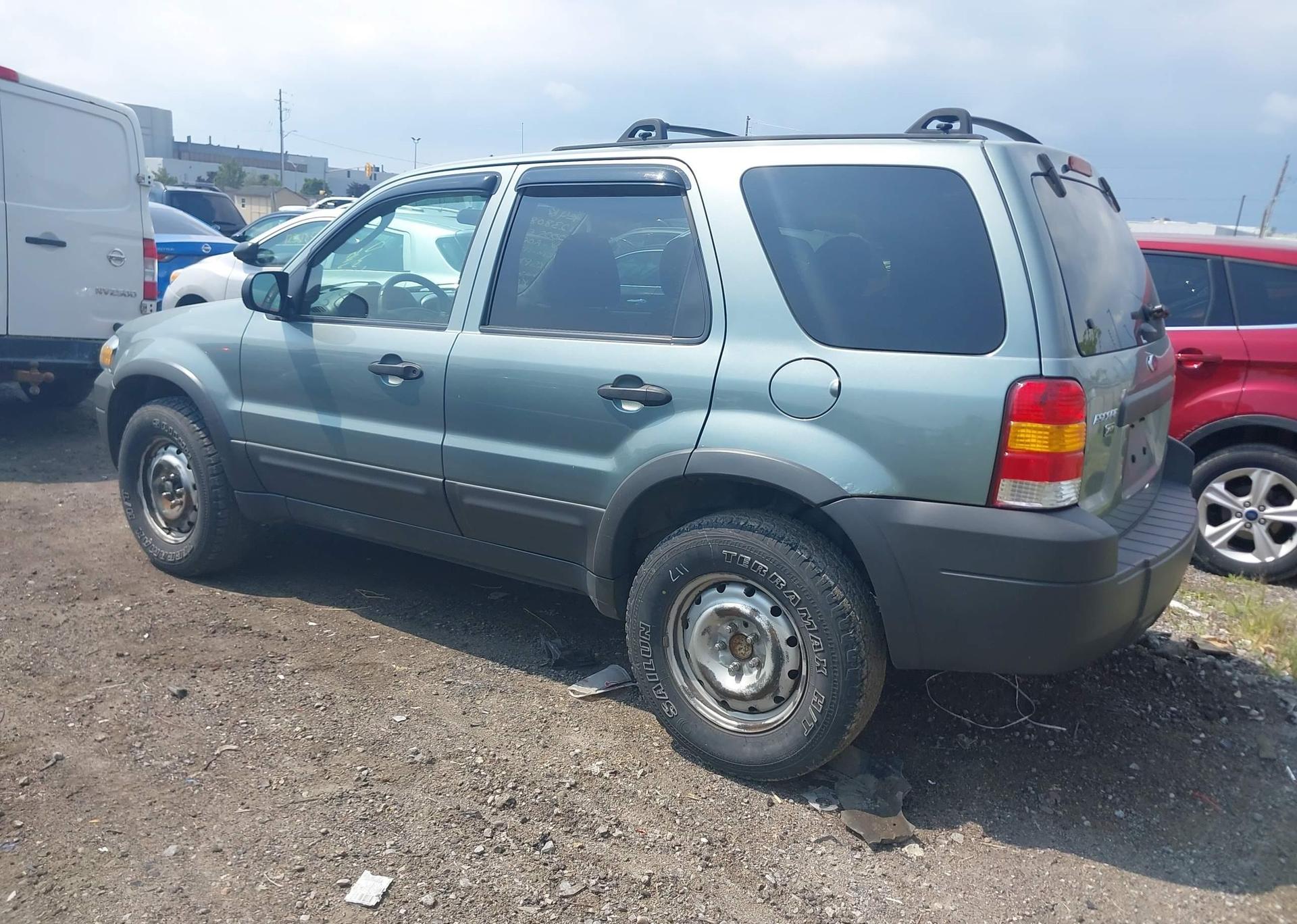 2005 FORD ESCAPE XLT