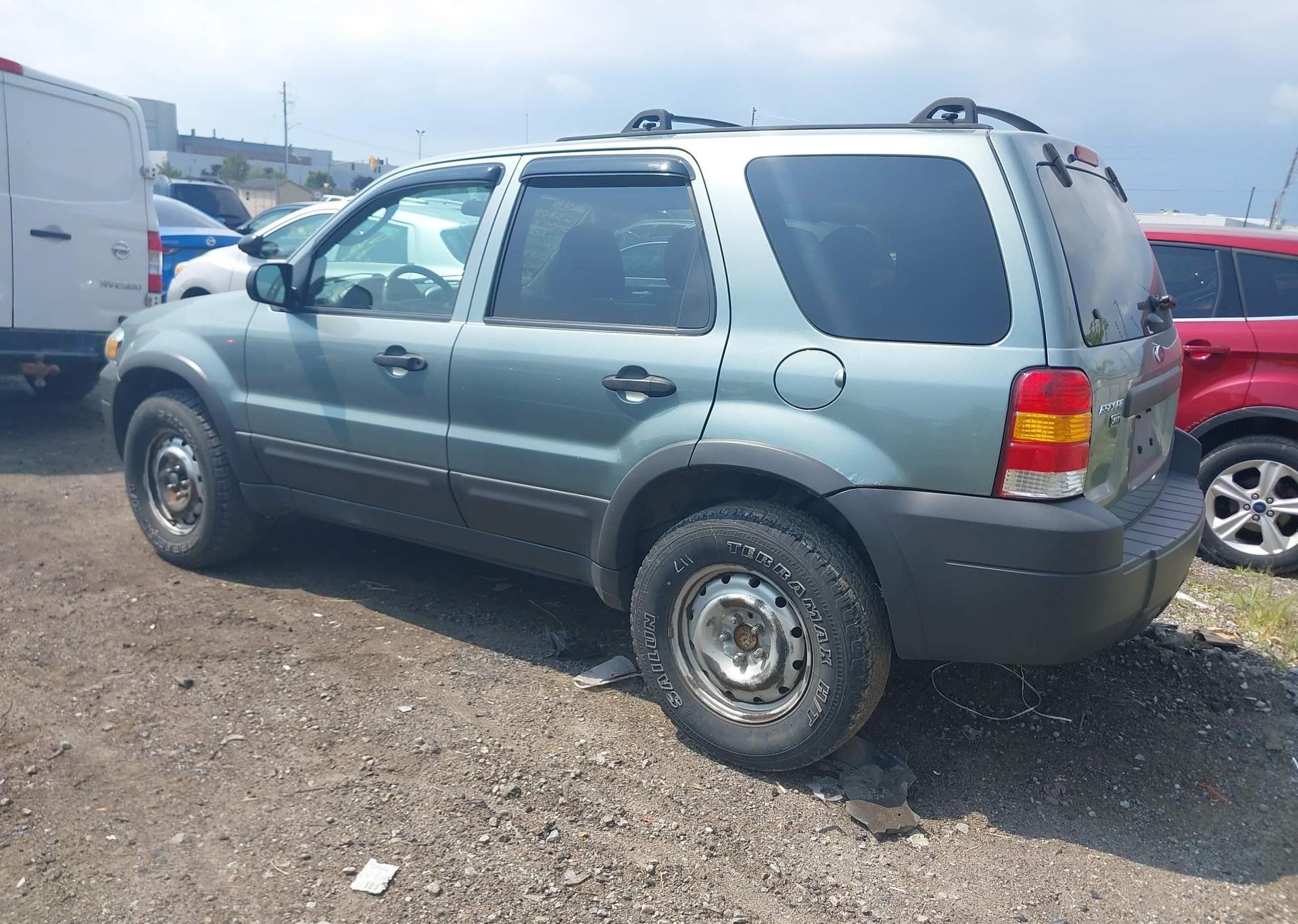 2005 FORD ESCAPE XLT