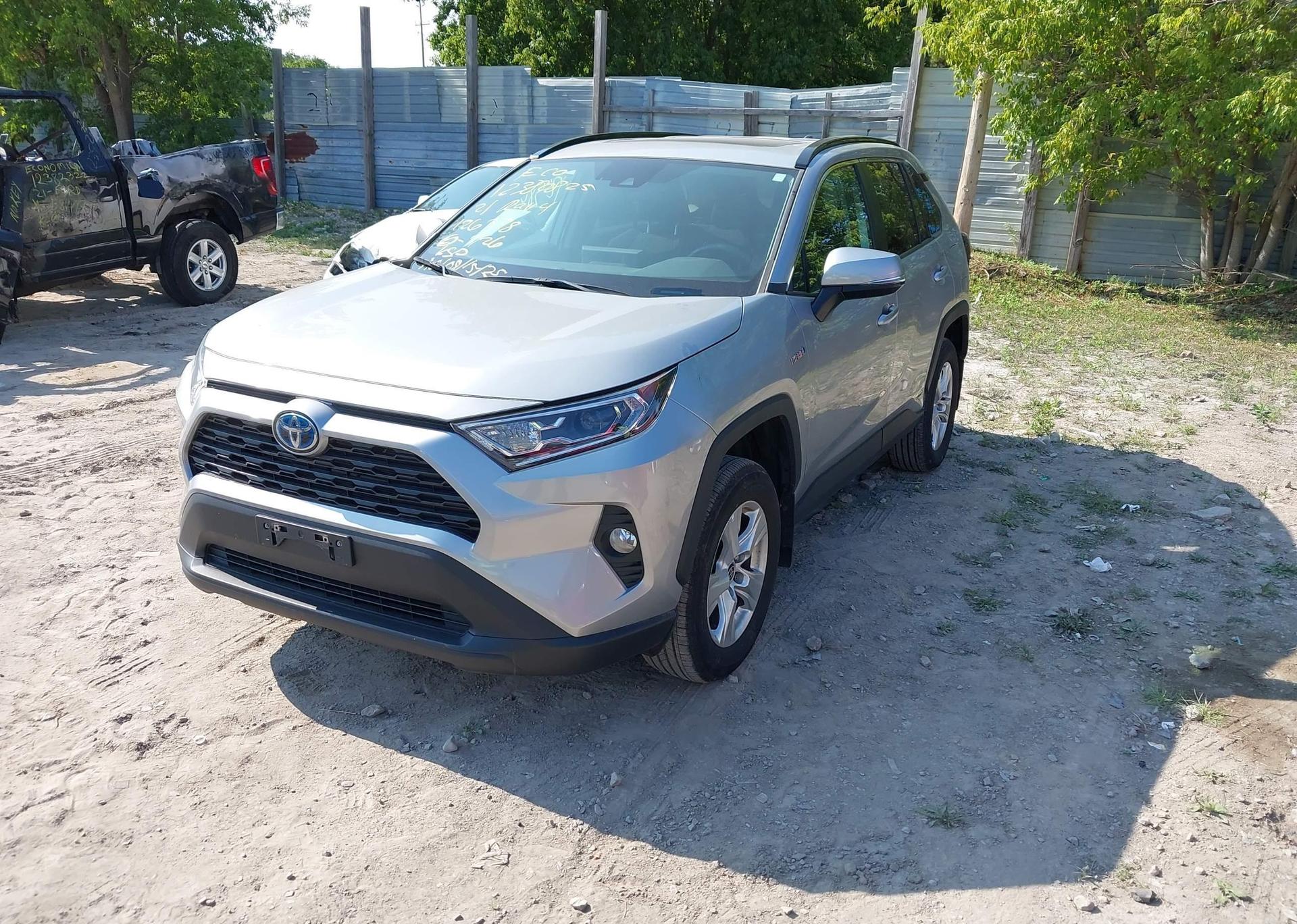 2021 TOYOTA RAV4 HYBRID XLE