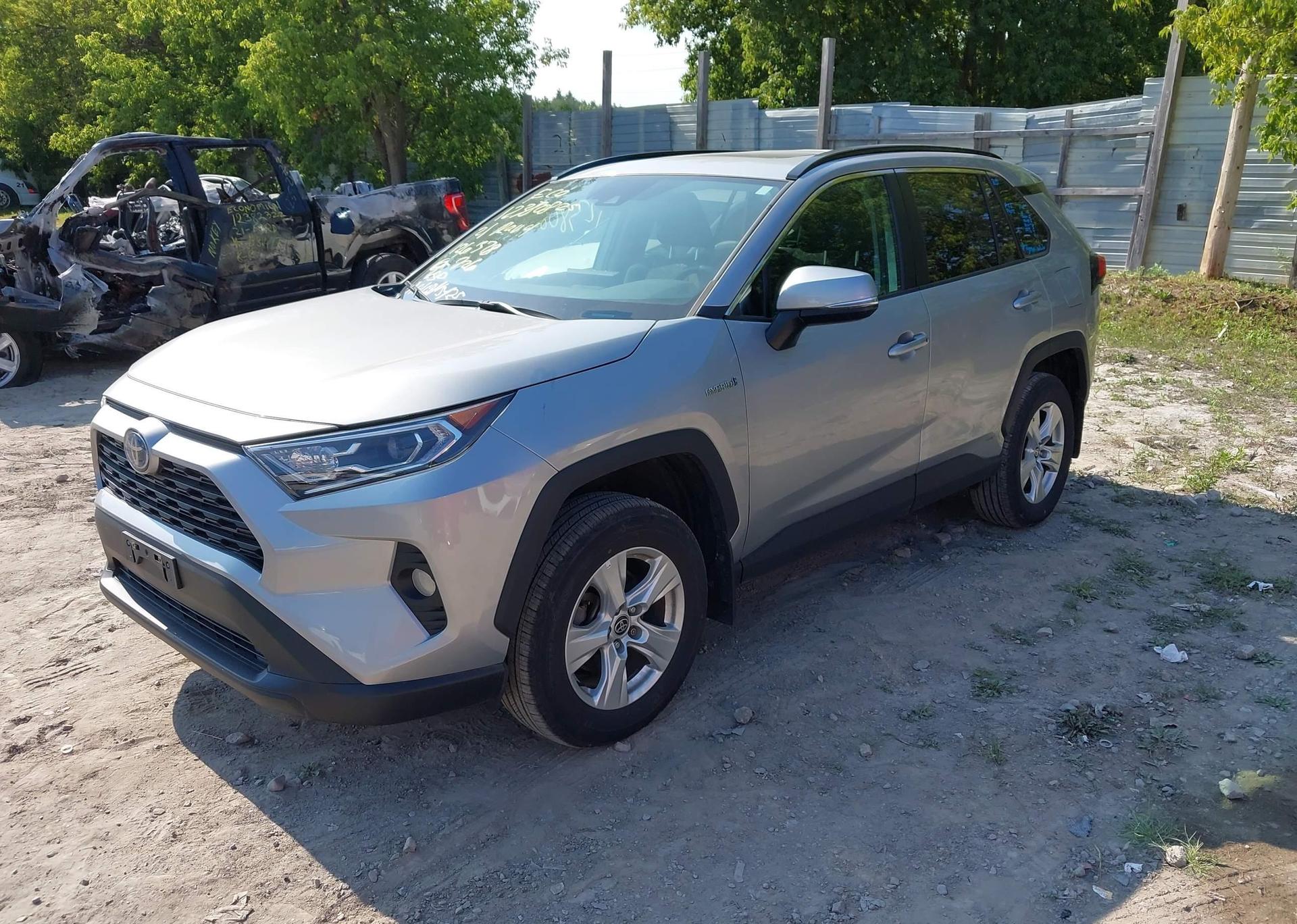 2021 TOYOTA RAV4 HYBRID XLE