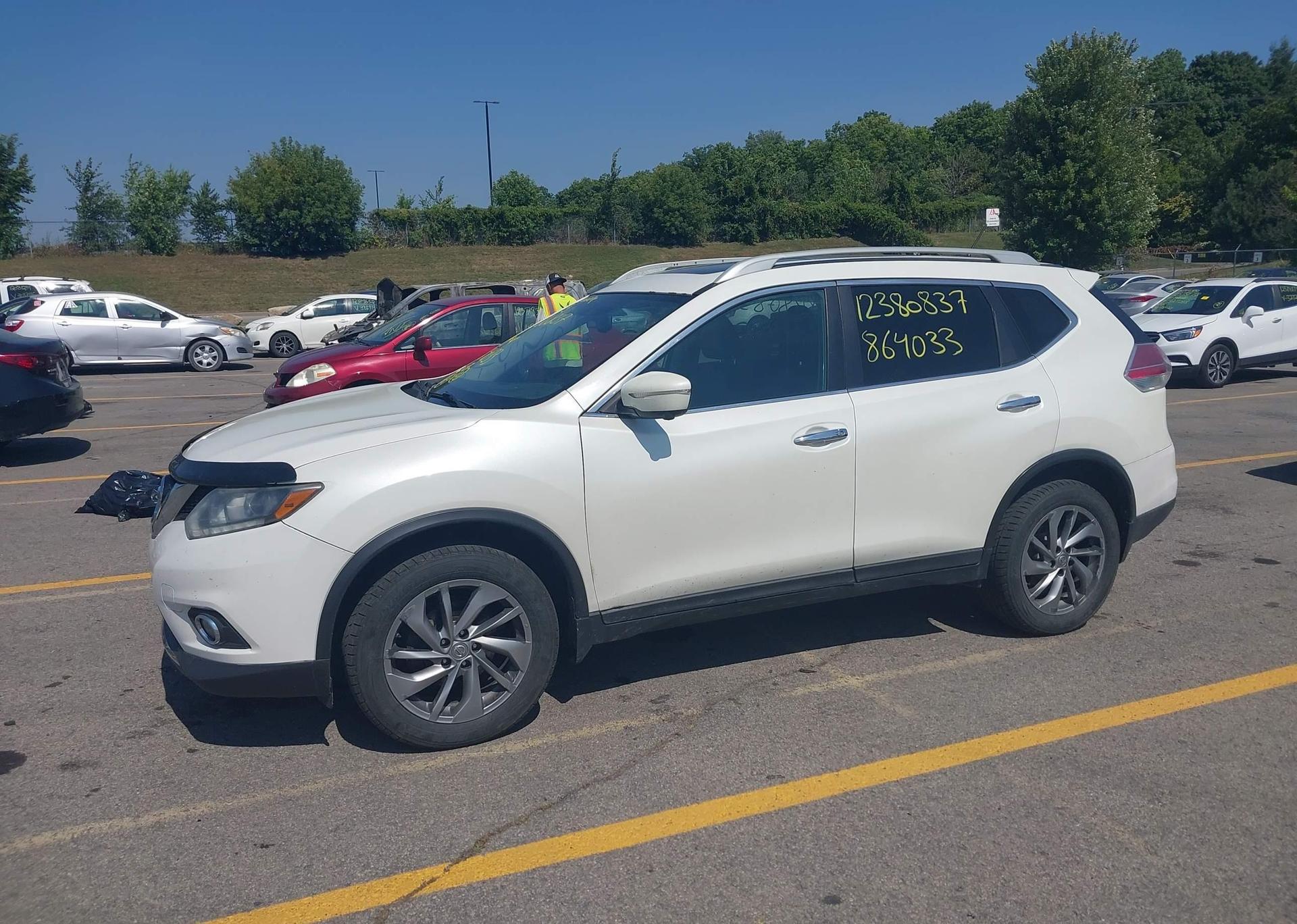 2015 NISSAN ROGUE S