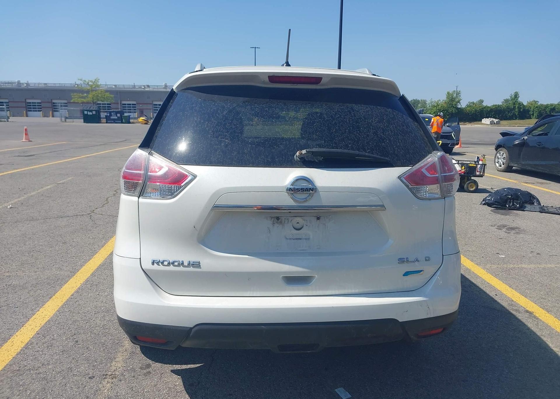 2015 NISSAN ROGUE S