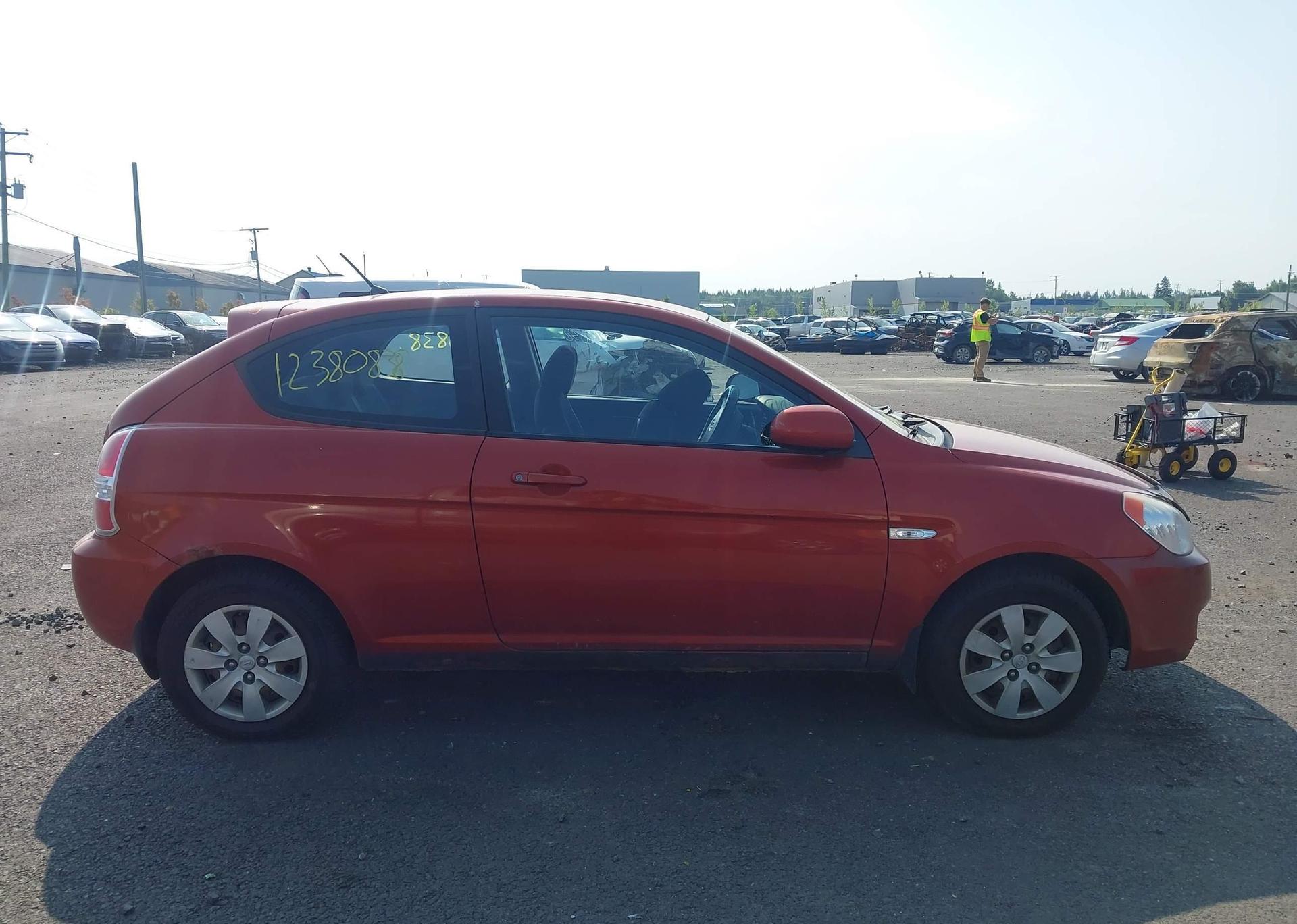 2010 HYUNDAI ACCENT SE
