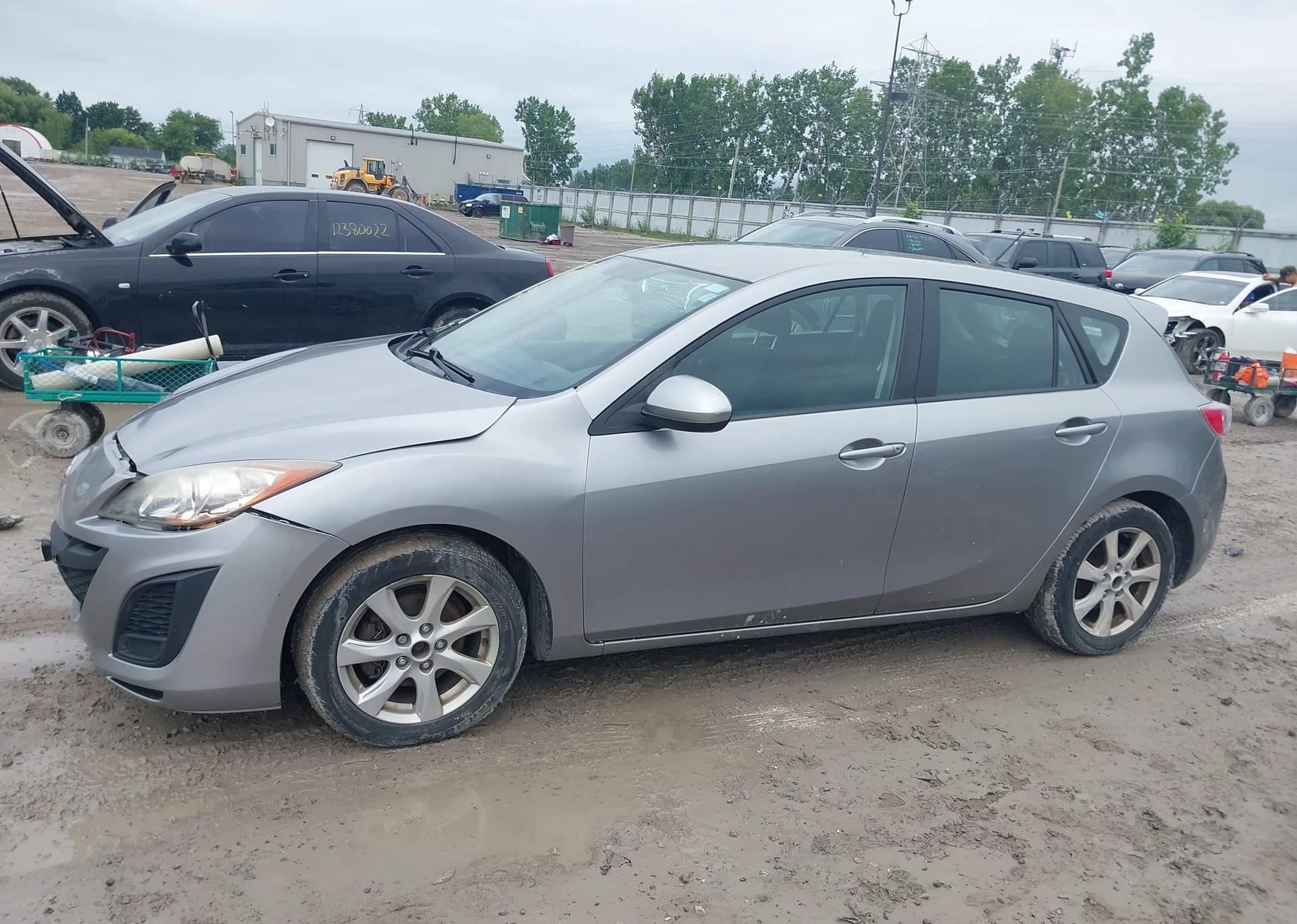 2011 MAZDA 3 I