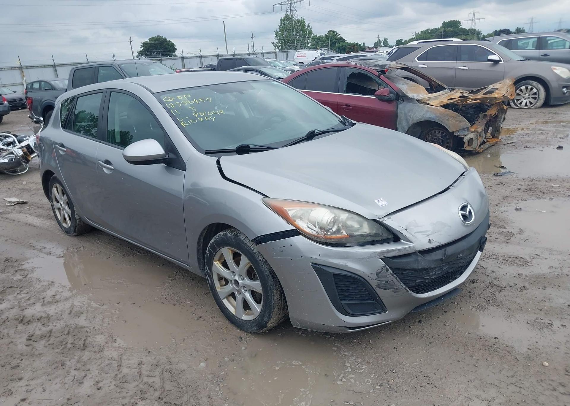 2011 MAZDA 3 I