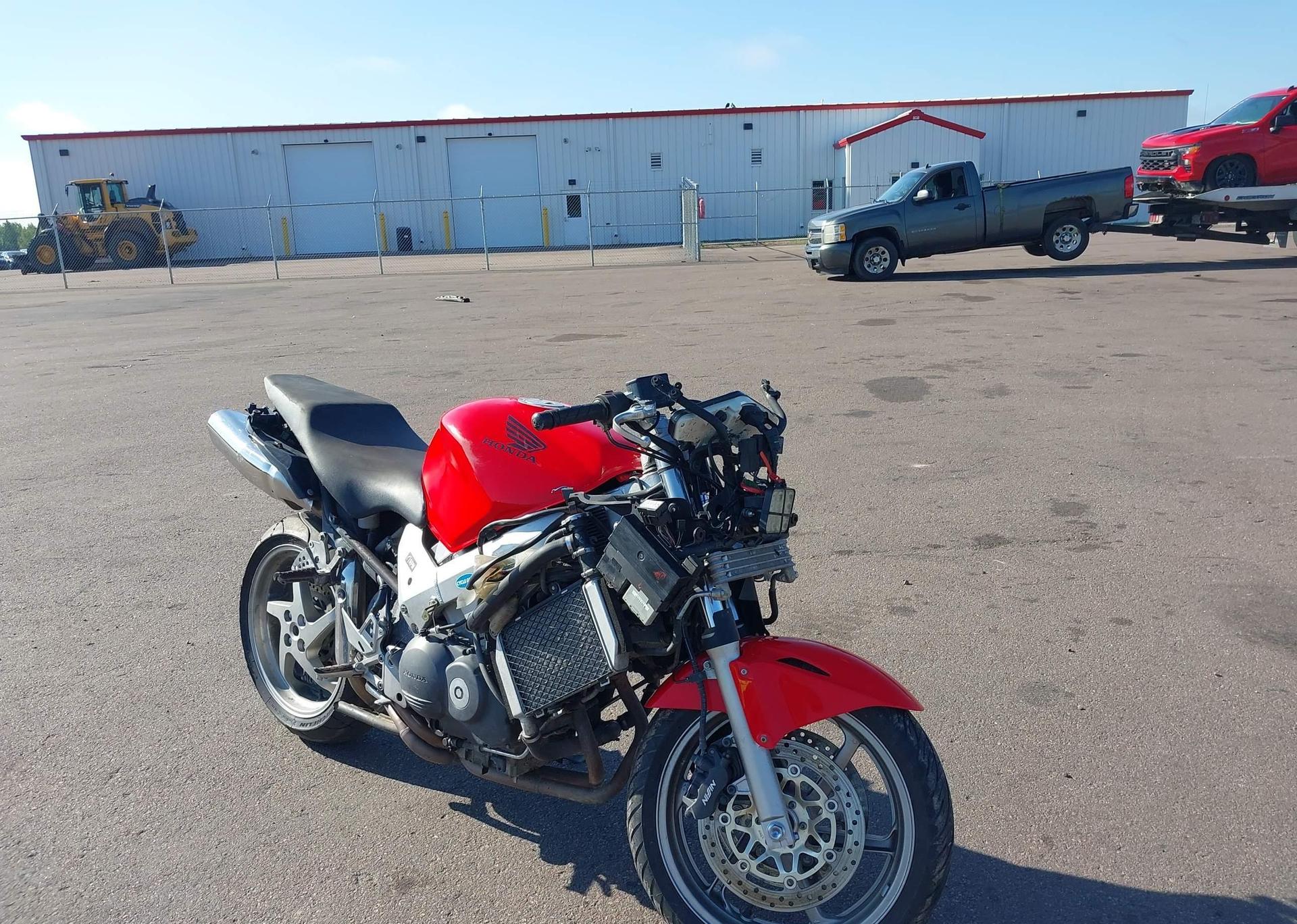2005 HONDA VFR800