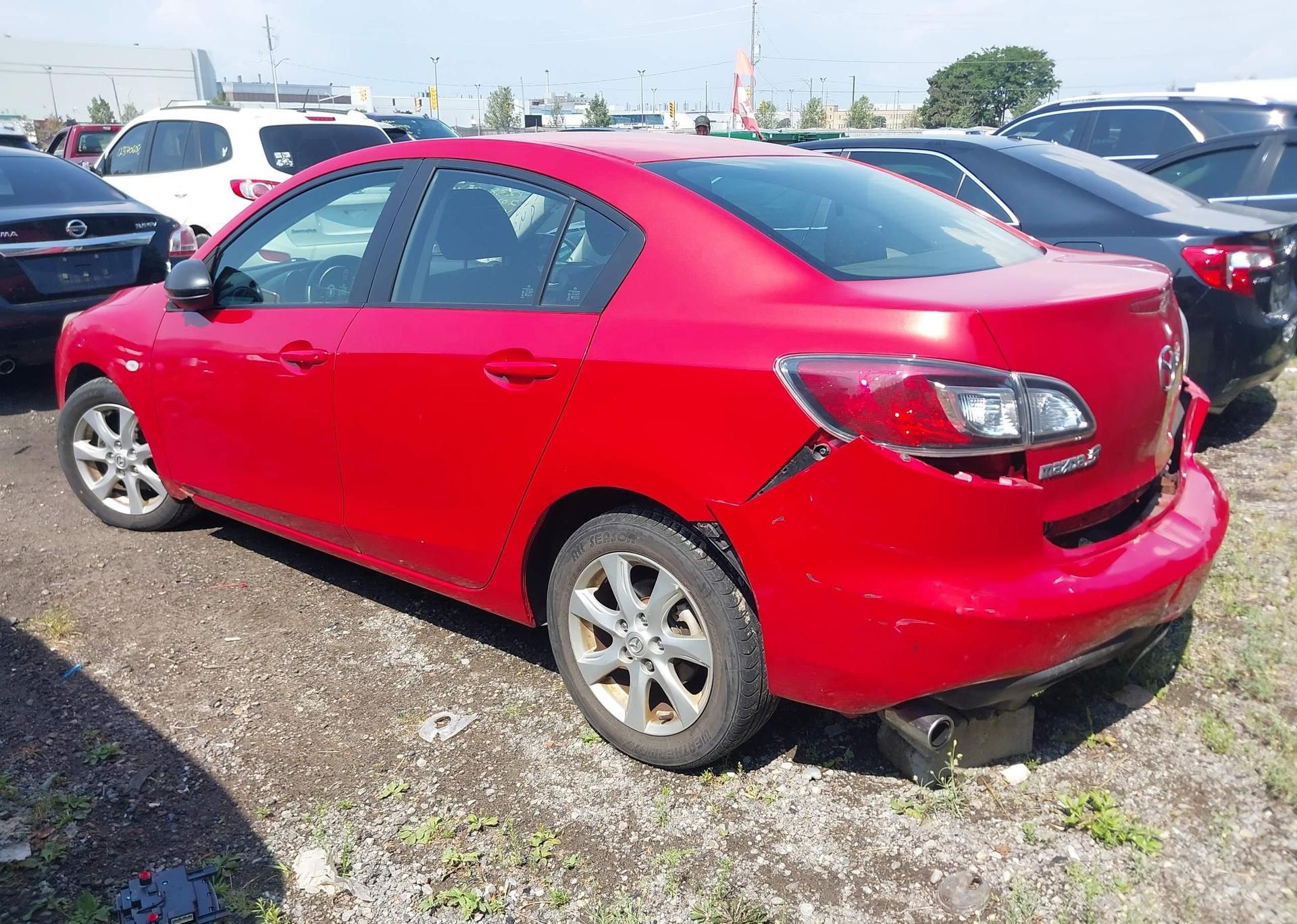 2010 MAZDA 3 I