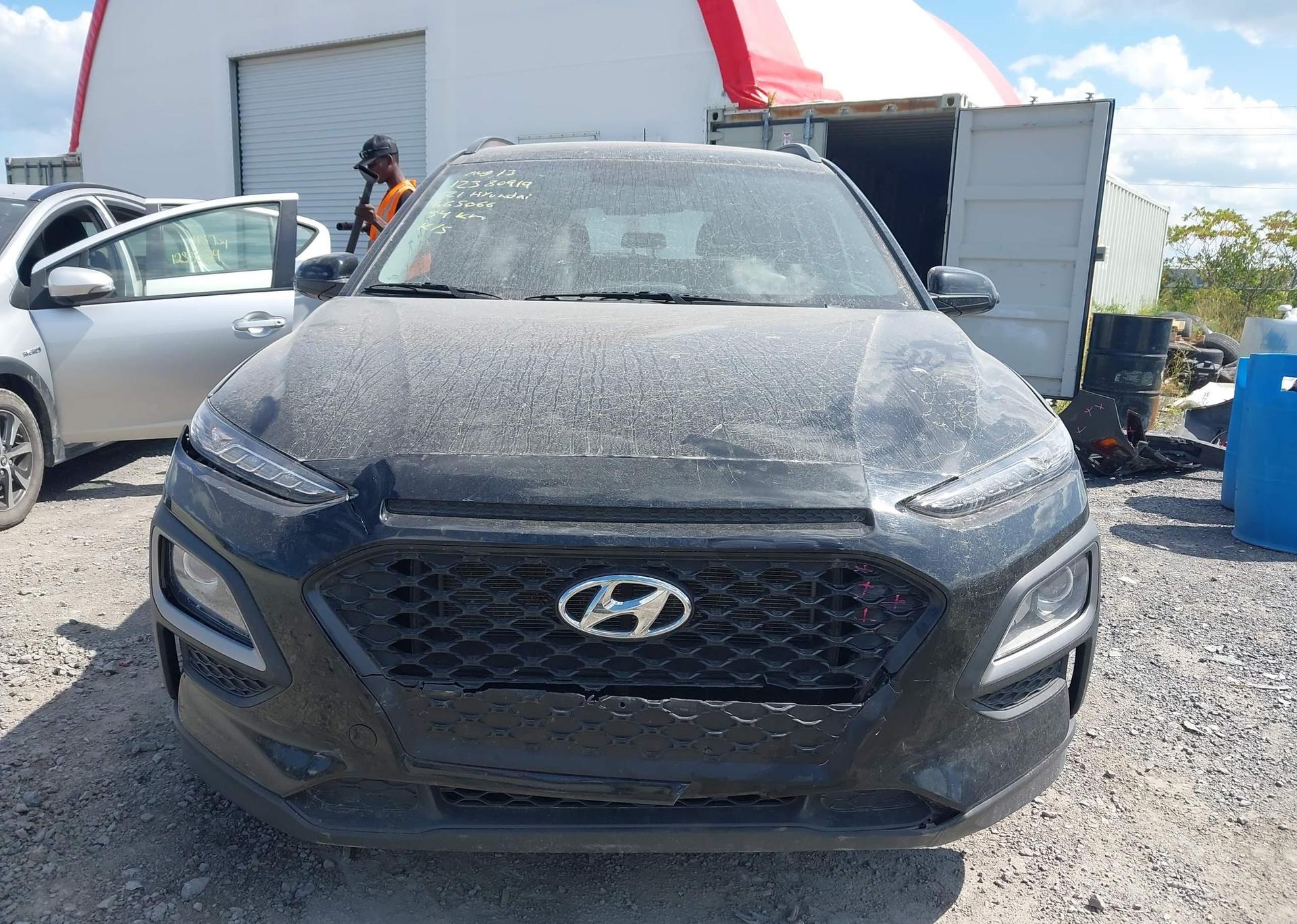 2021 HYUNDAI KONA SE