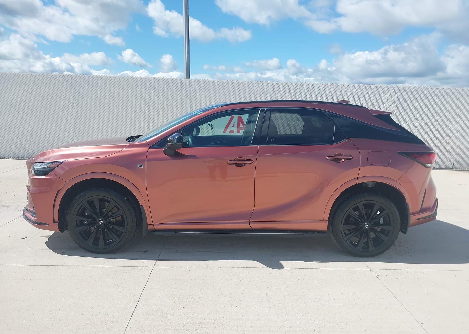 2023 LEXUS RX 500H