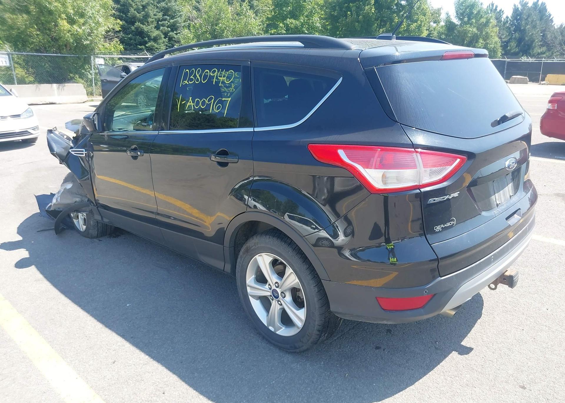 2015 FORD ESCAPE SE