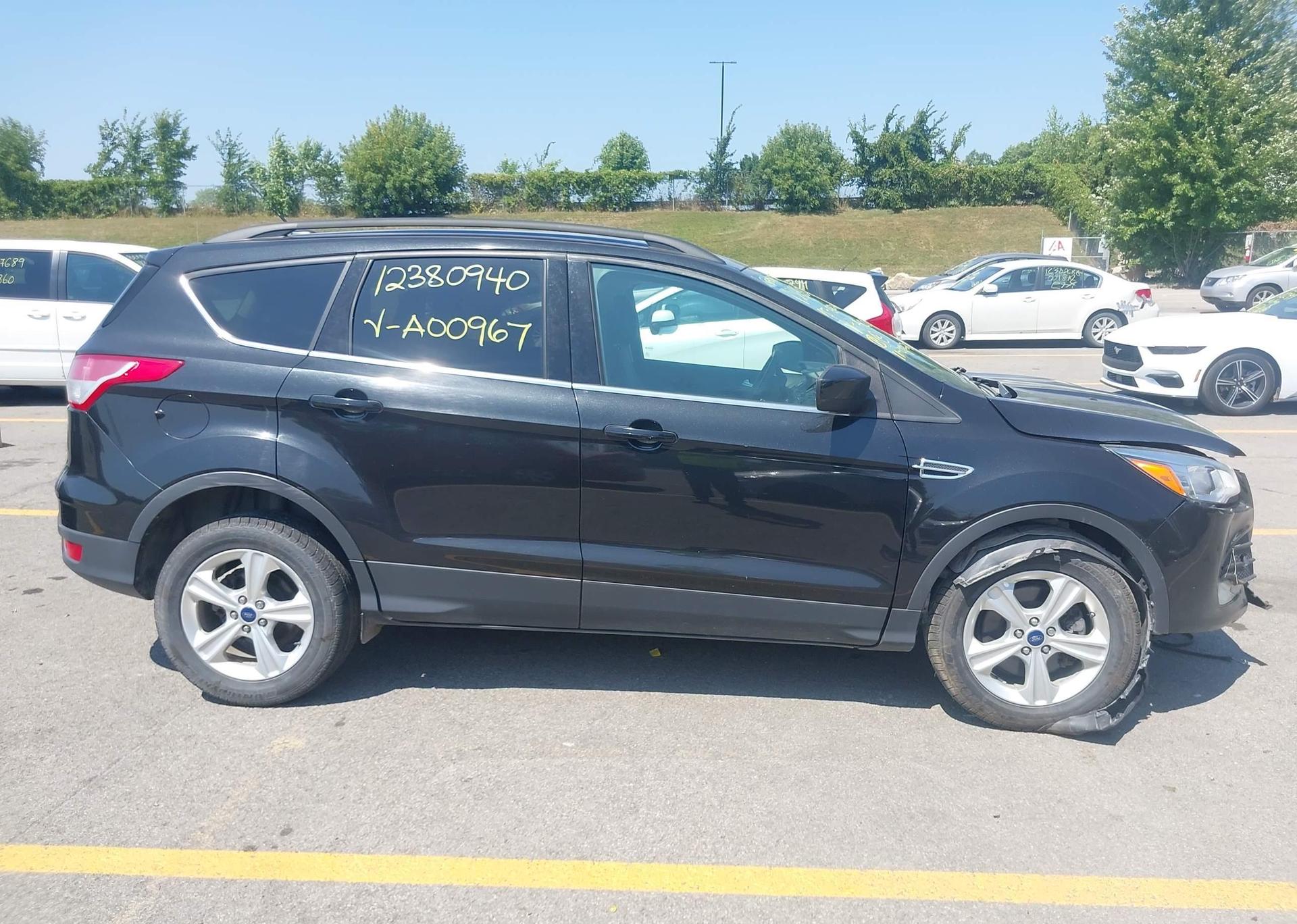 2015 FORD ESCAPE SE