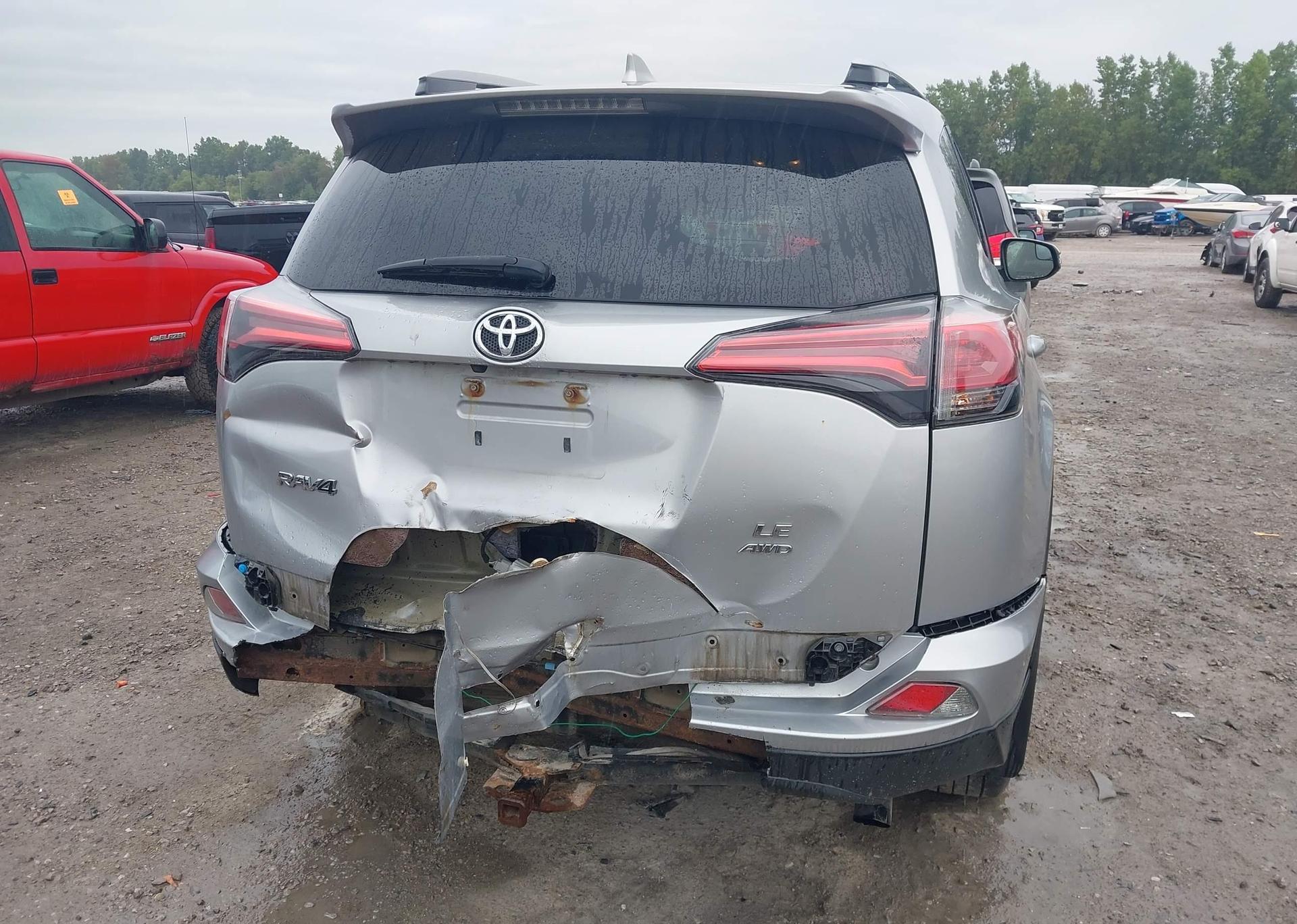 2017 TOYOTA RAV4 LE