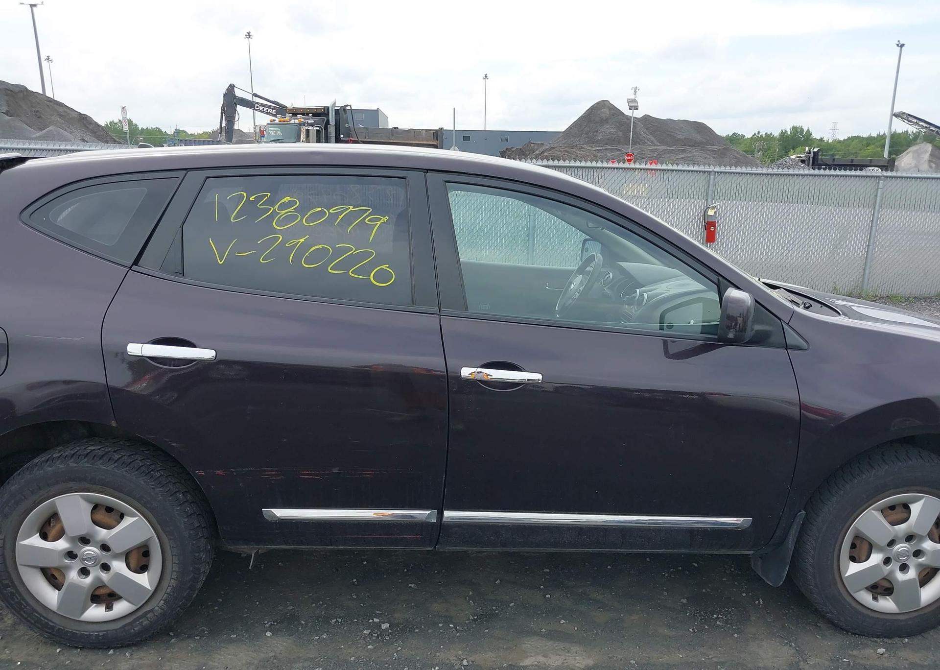 2012 NISSAN ROGUE S