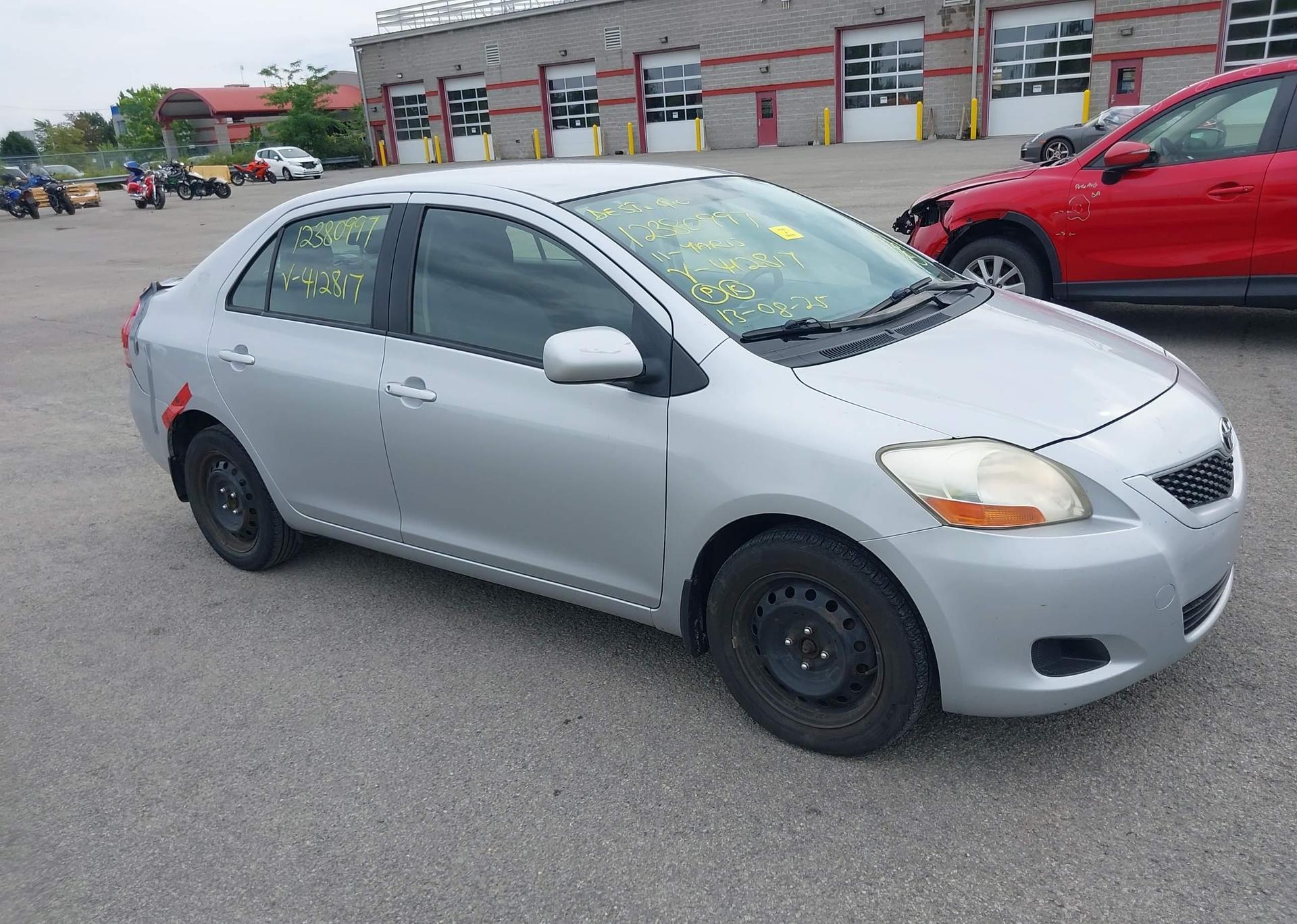 2011 TOYOTA YARIS