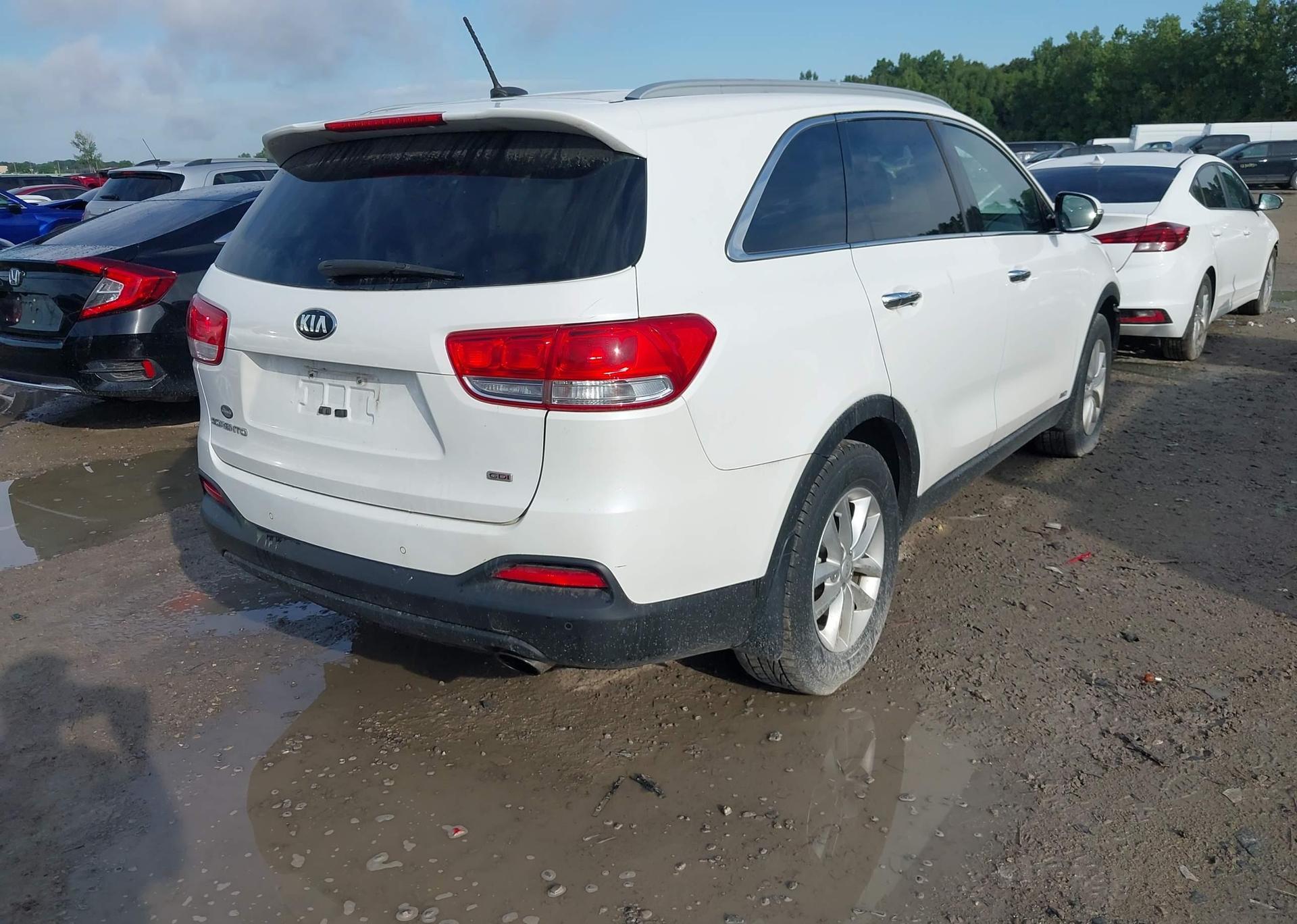 2016 KIA SORENTO LX