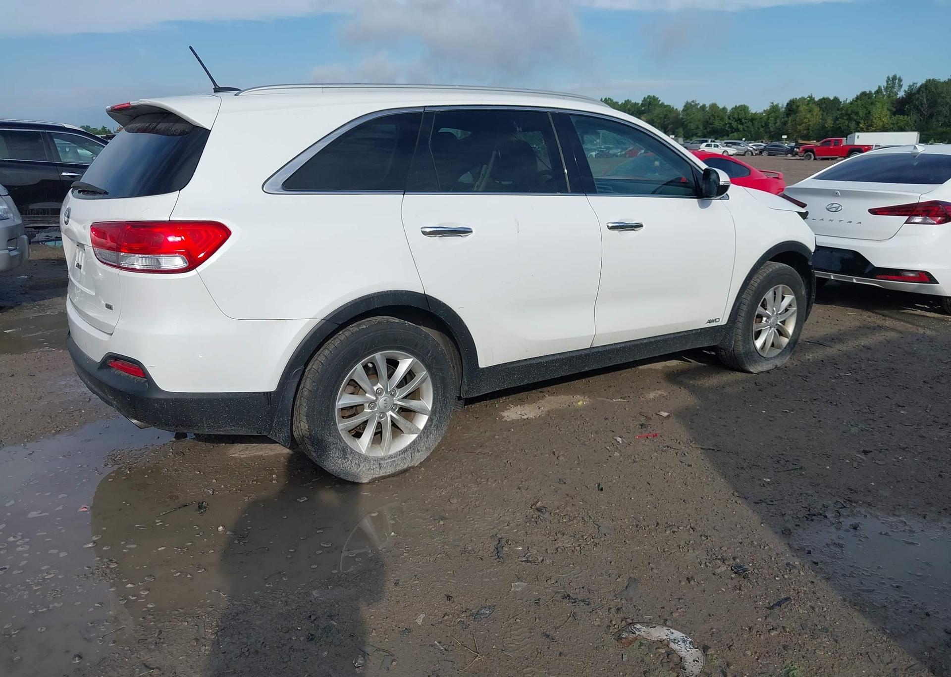2016 KIA SORENTO LX