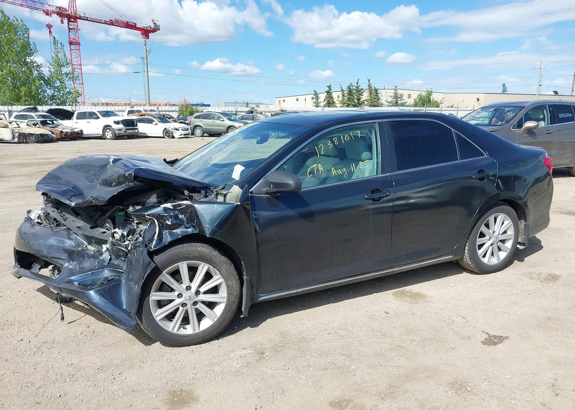 2012 TOYOTA CAMRY XLE V6